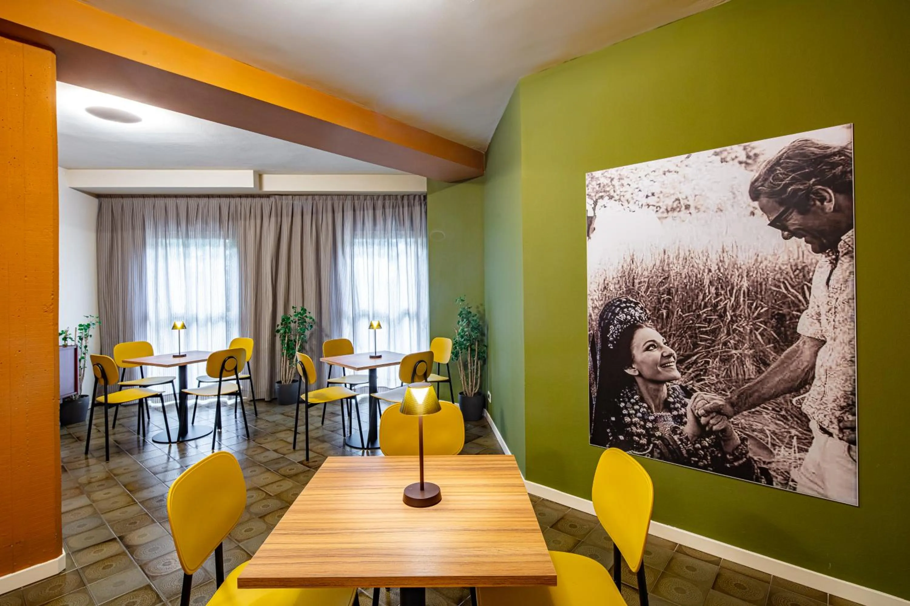 Restaurant/places to eat in Hotel Argentina