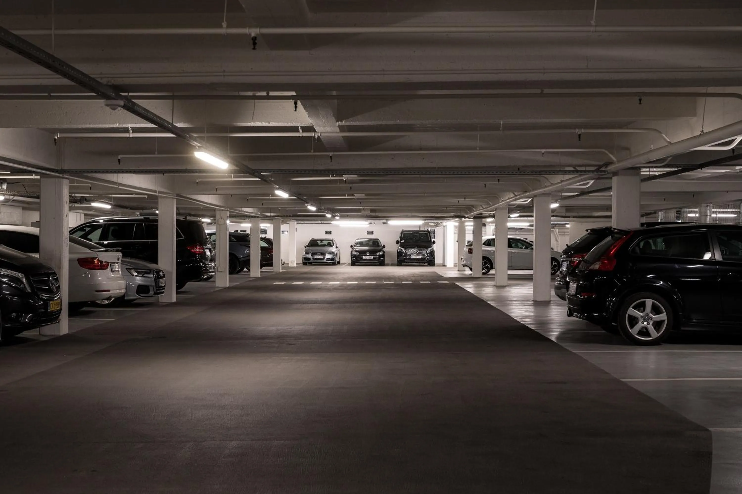 Parking in The Pier Ateliers by Daniel&Jacob's