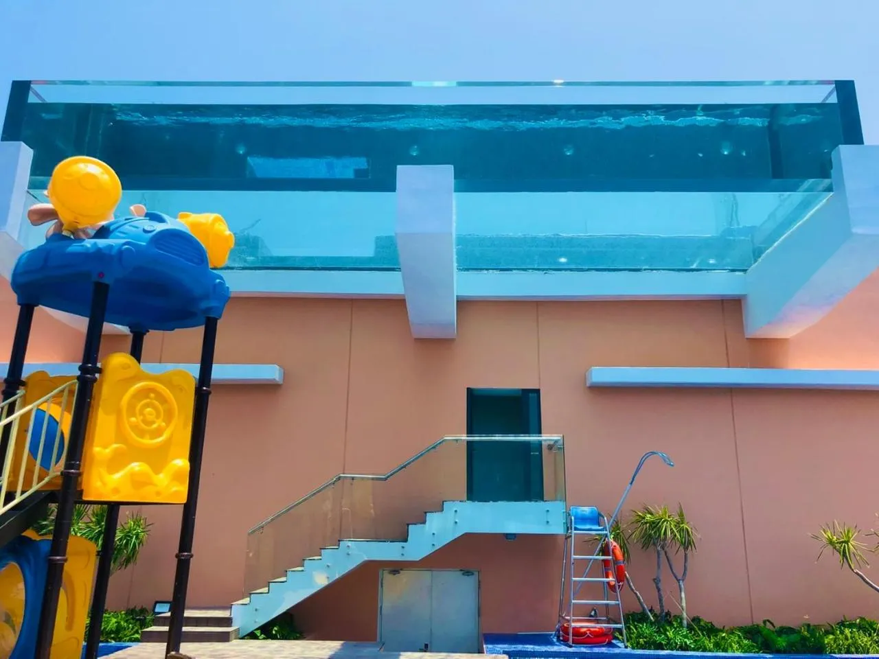 Swimming pool in La Vela Hue Hotel