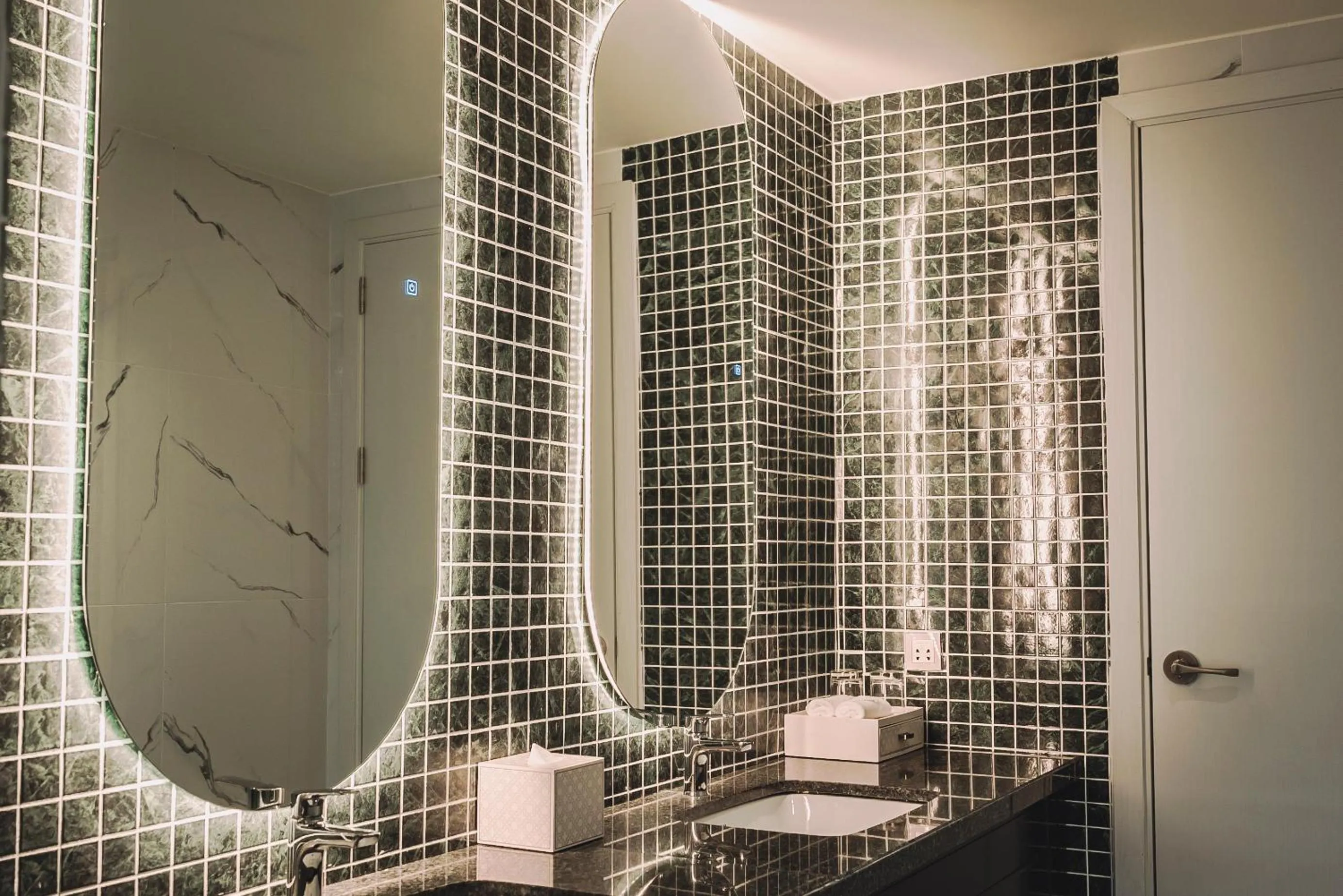 Toilet in La Vela Hue Hotel