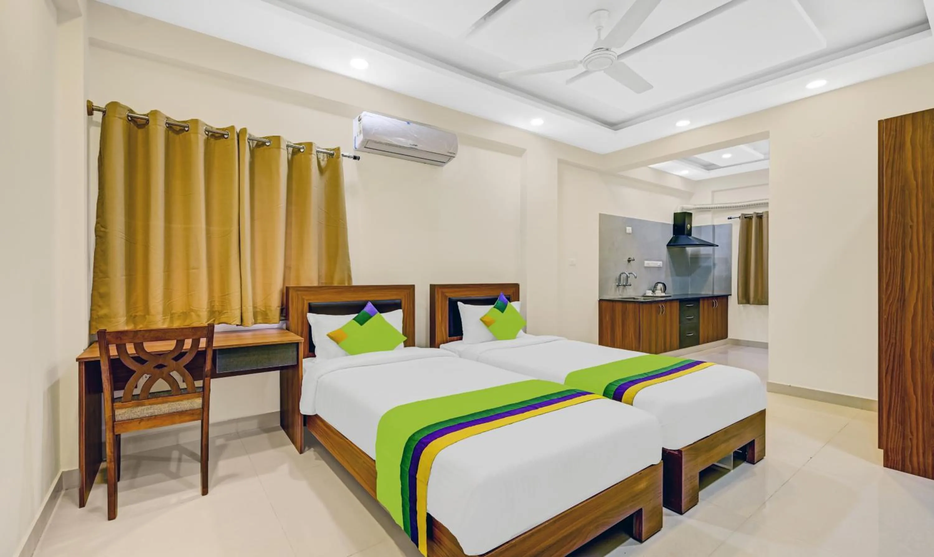 Bedroom, Bed in Treebo Worldtree Manyata Thanisandra