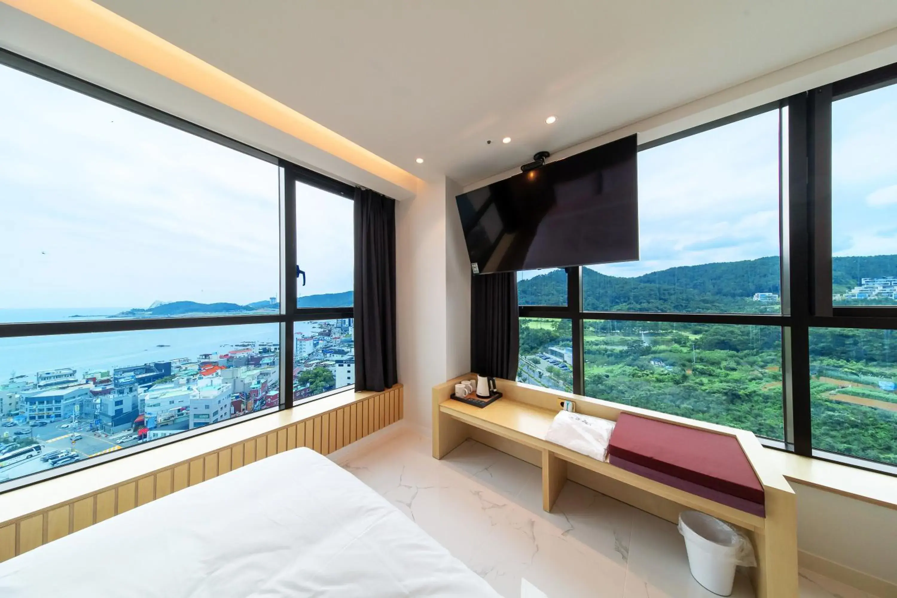 Premium Double Room with Sea View in The Club Hotel Gijang Yeonhwari Premium Double Room with Sea View in The Club Hotel Gijang Yeonhwari