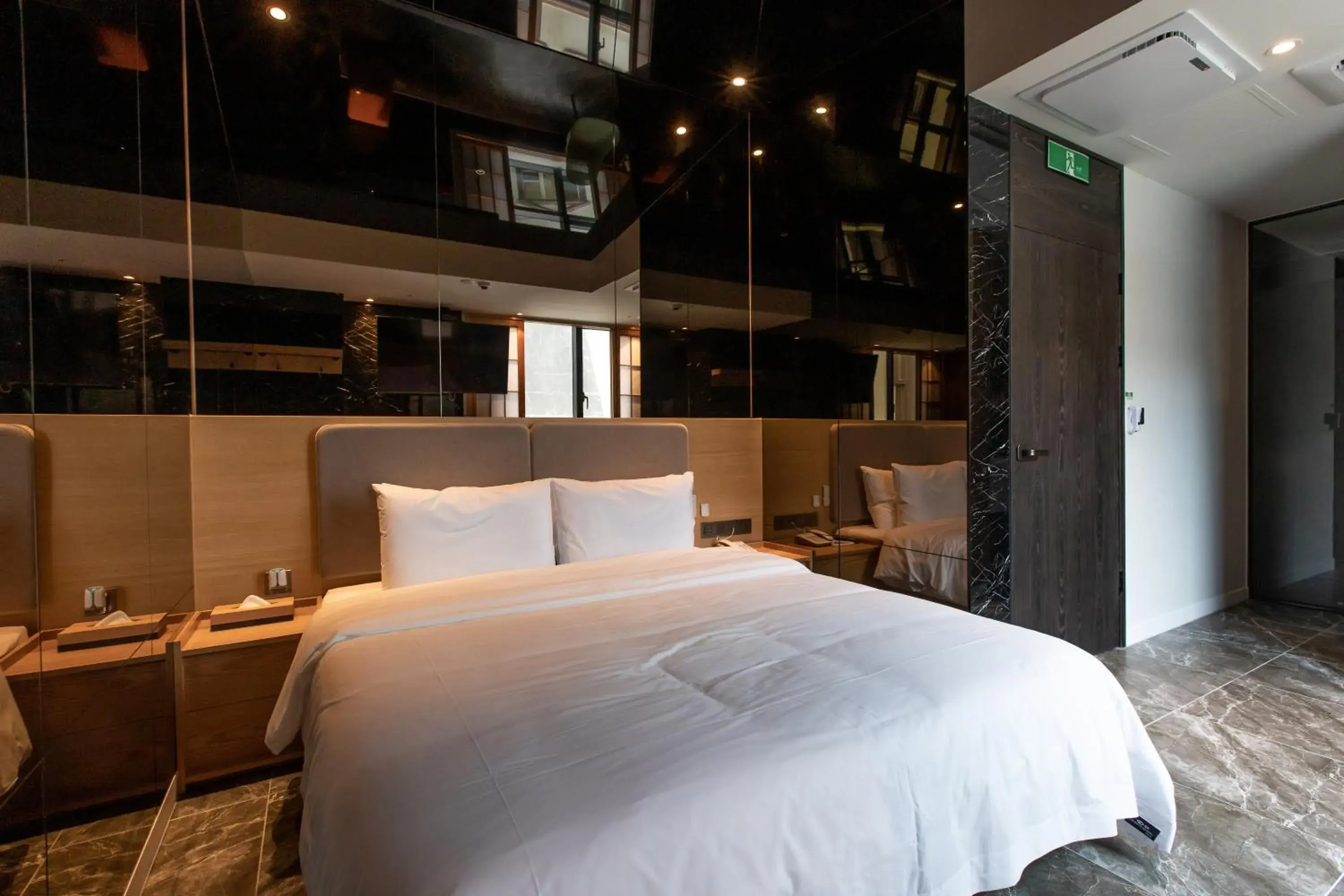 Superior Double Room in The Club Hotel Gijang Yeonhwari Superior Double Room in The Club Hotel Gijang Yeonhwari