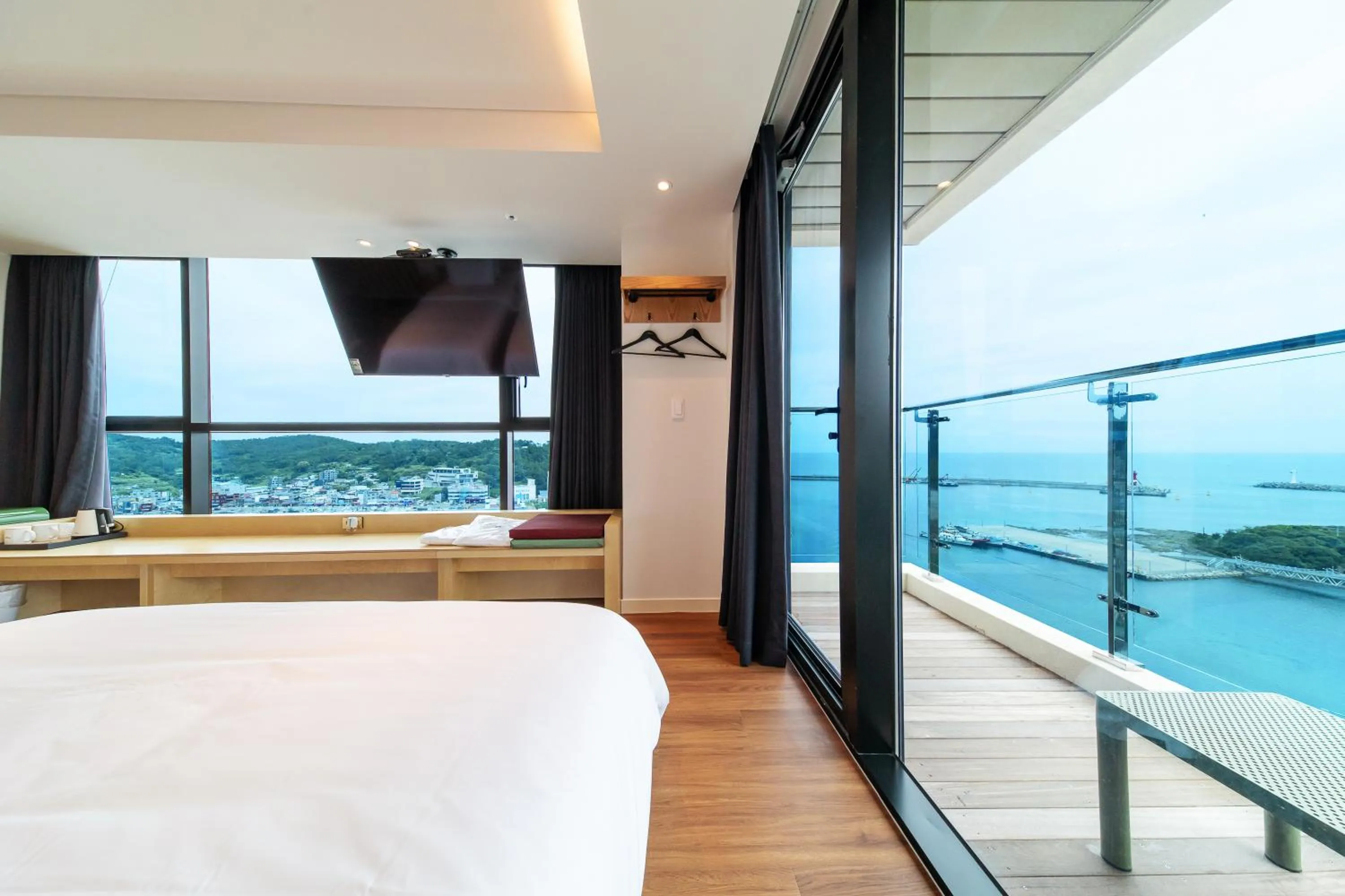 Bed in The Club Hotel Gijang Yeonhwari