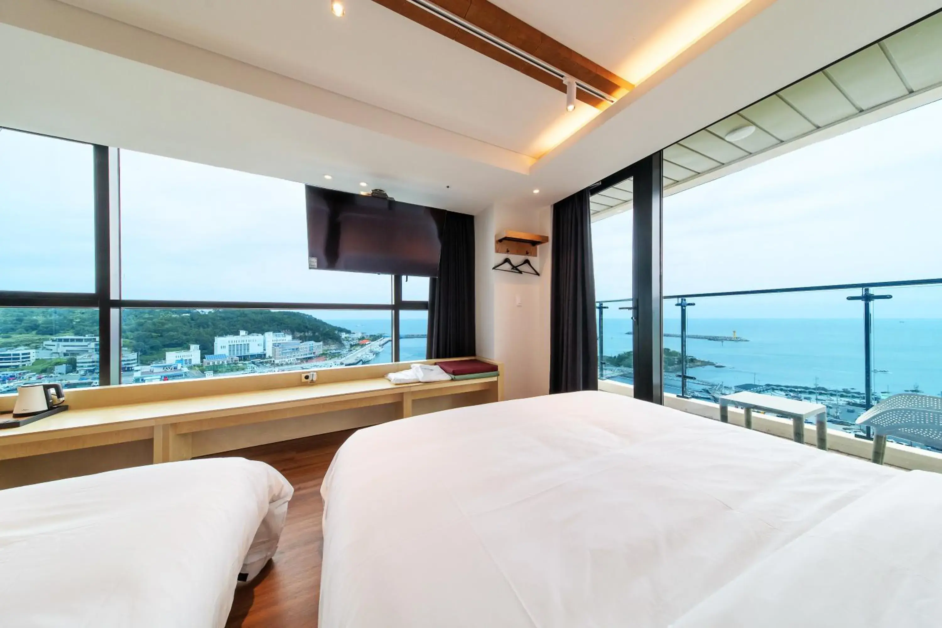 Suite with Ocean View in The Club Hotel Gijang Yeonhwari Suite with Ocean View in The Club Hotel Gijang Yeonhwari