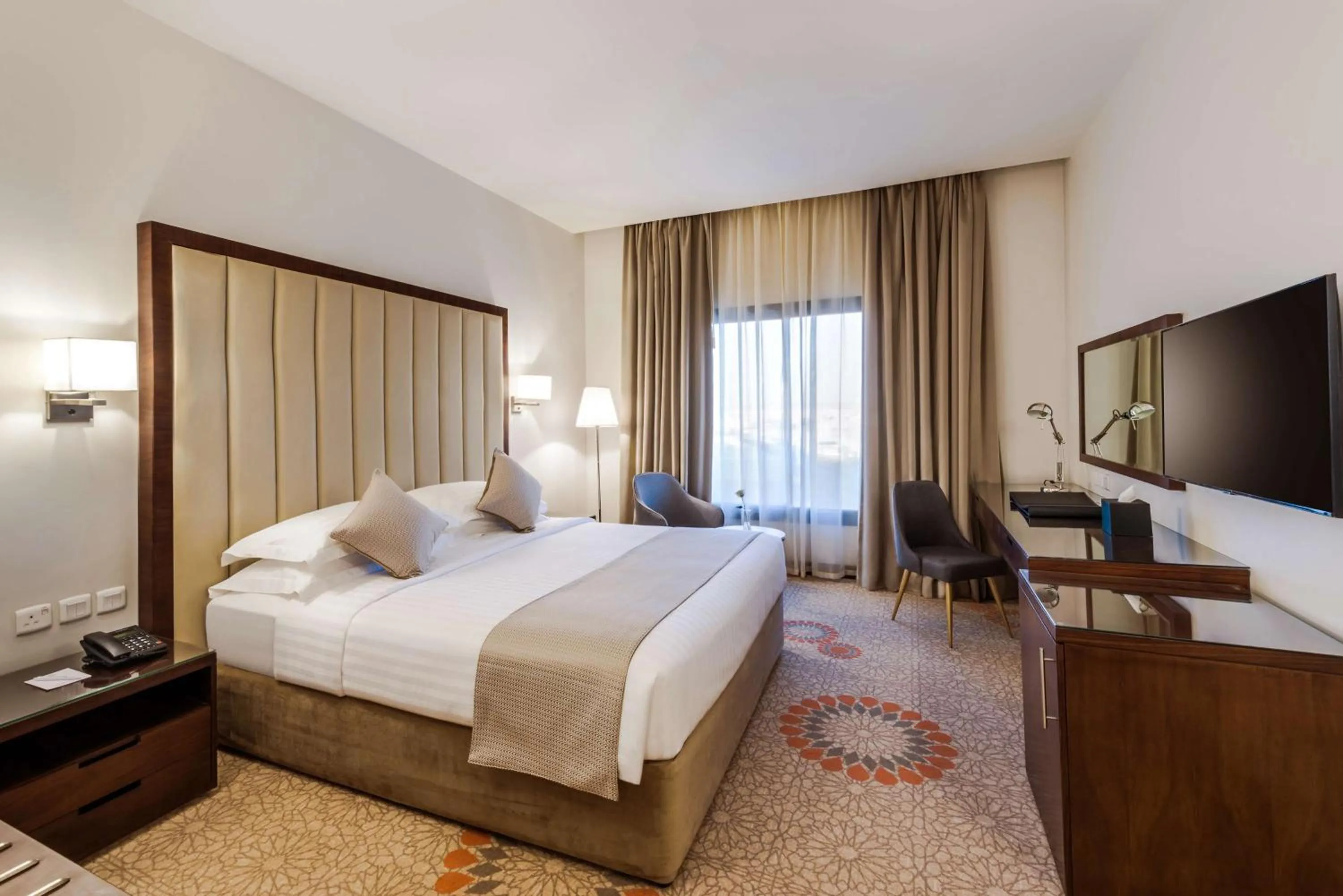 Bedroom, Bed in Best Western Plus Al Qurayyat City Center
