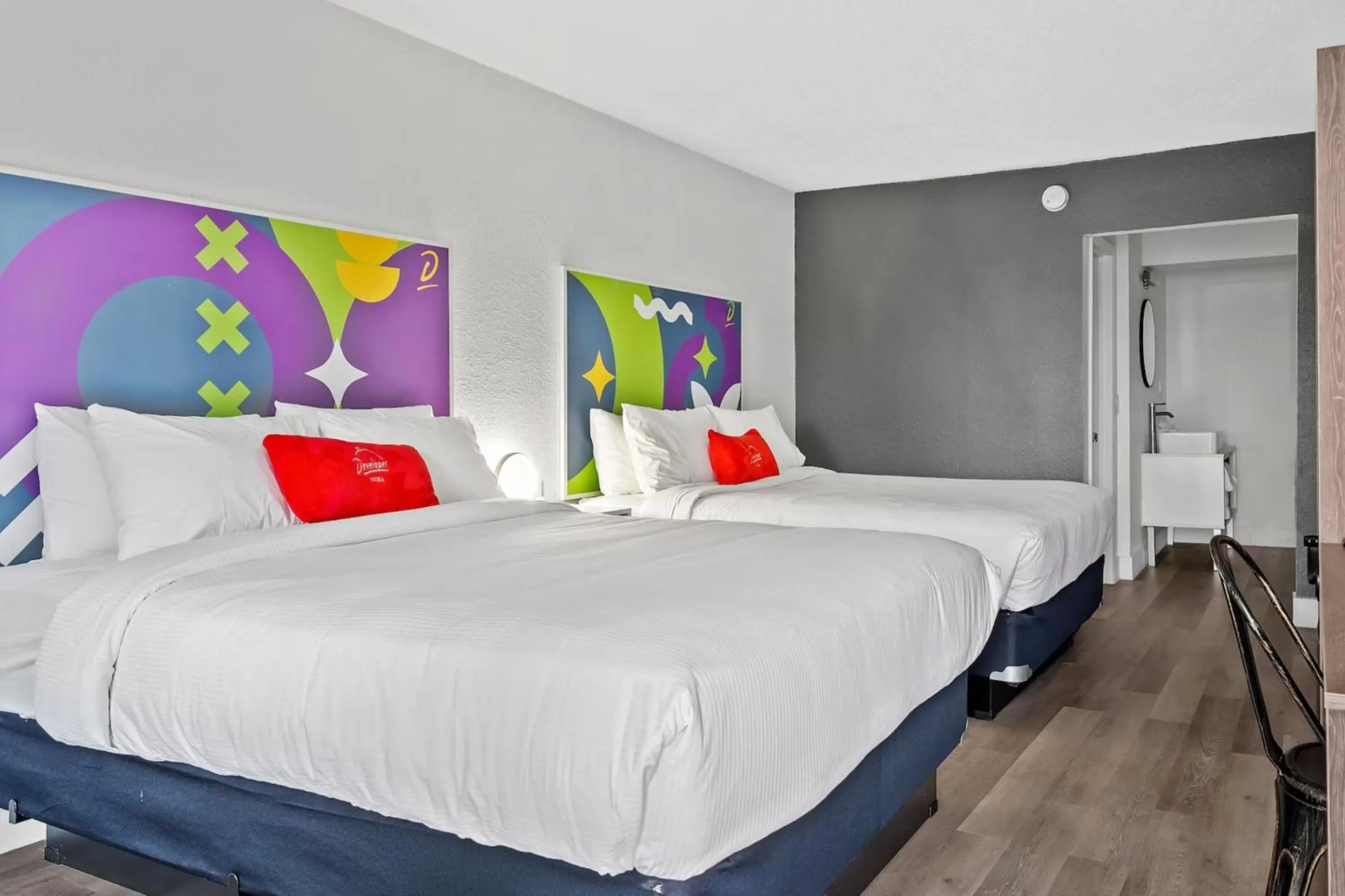 Bedroom, Bed in Baymont by Wyndham Jacksonville Airport