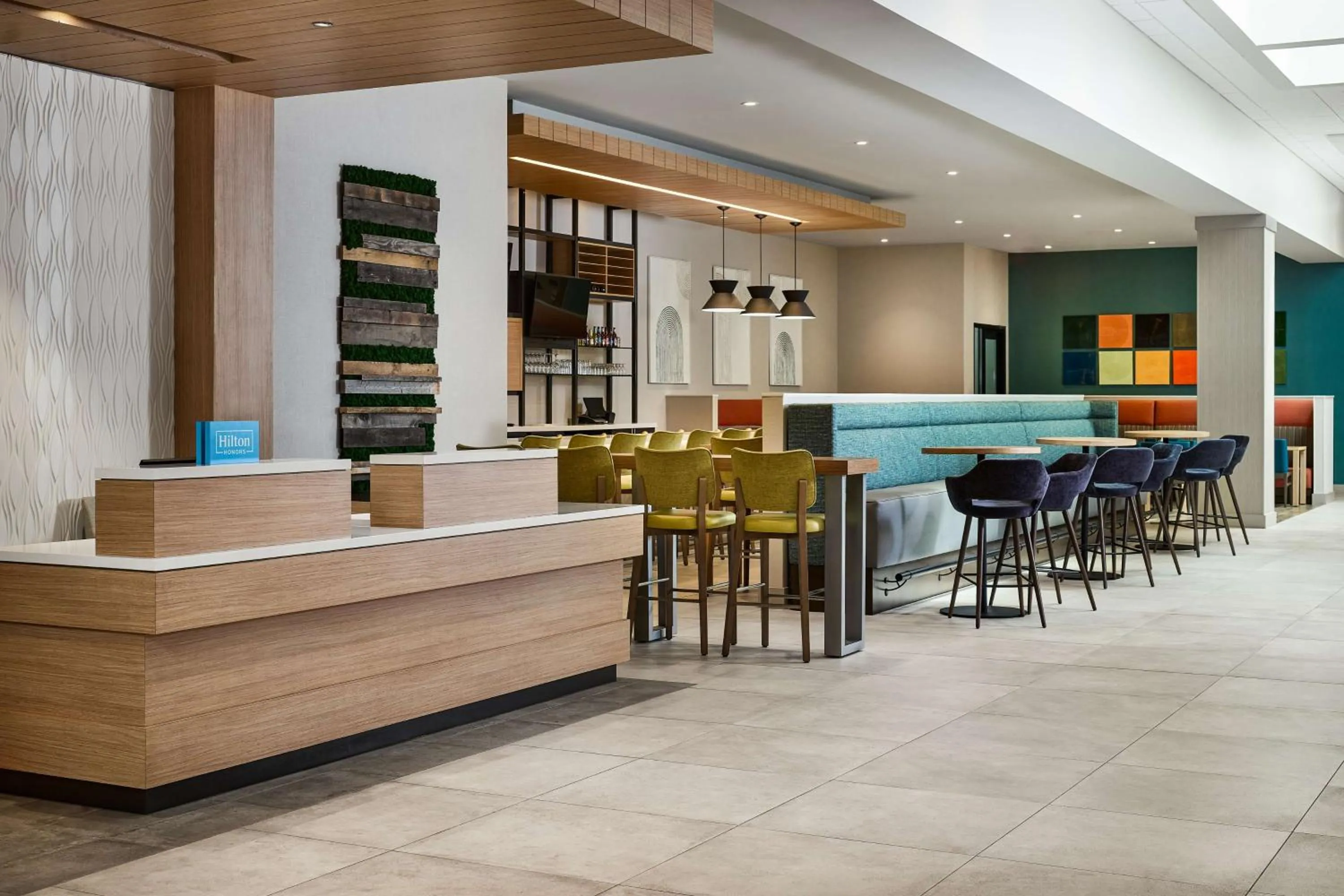 Lobby or reception in Hilton Garden Inn Tewksbury Andover