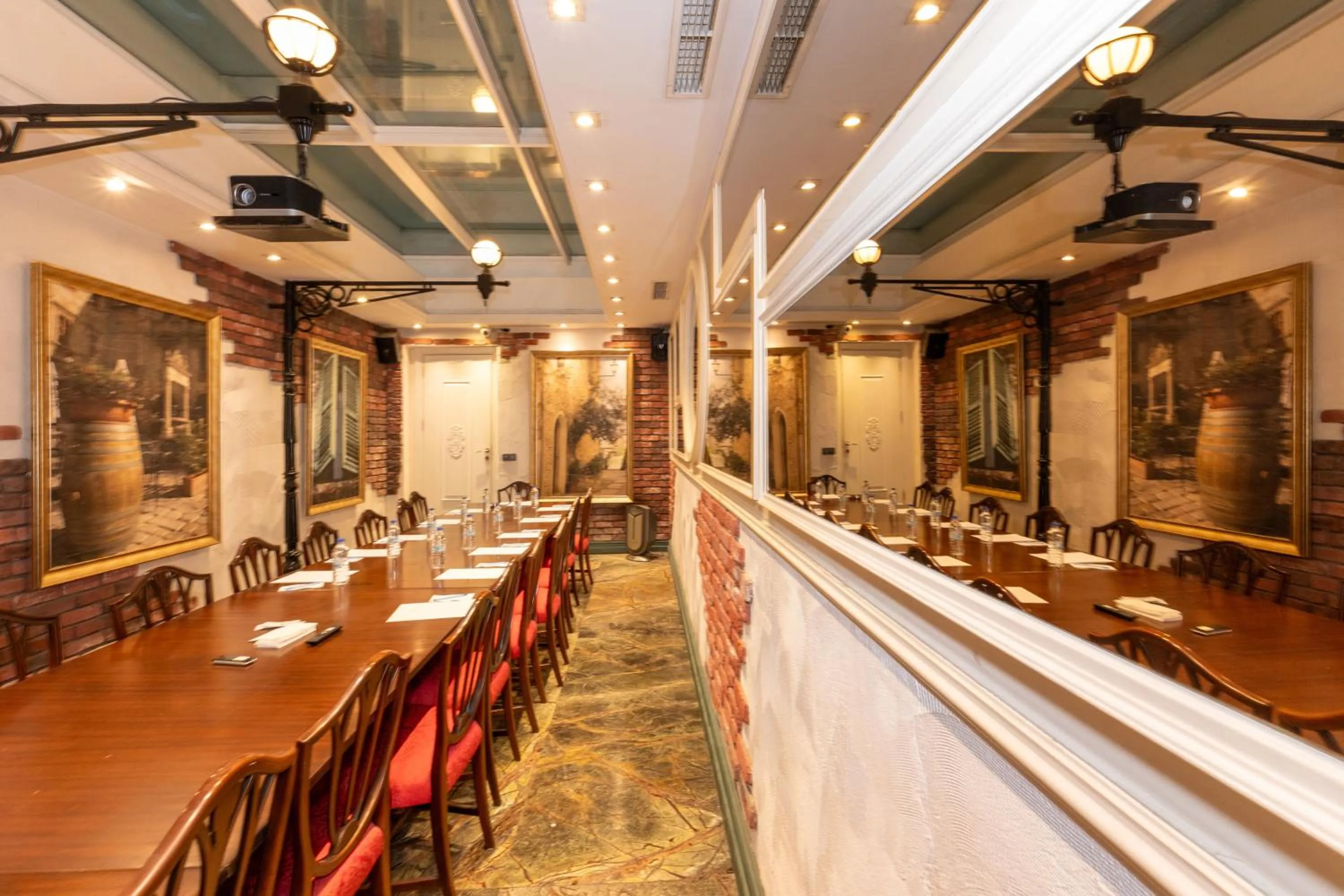 Pera Tulip Hotel & Spa