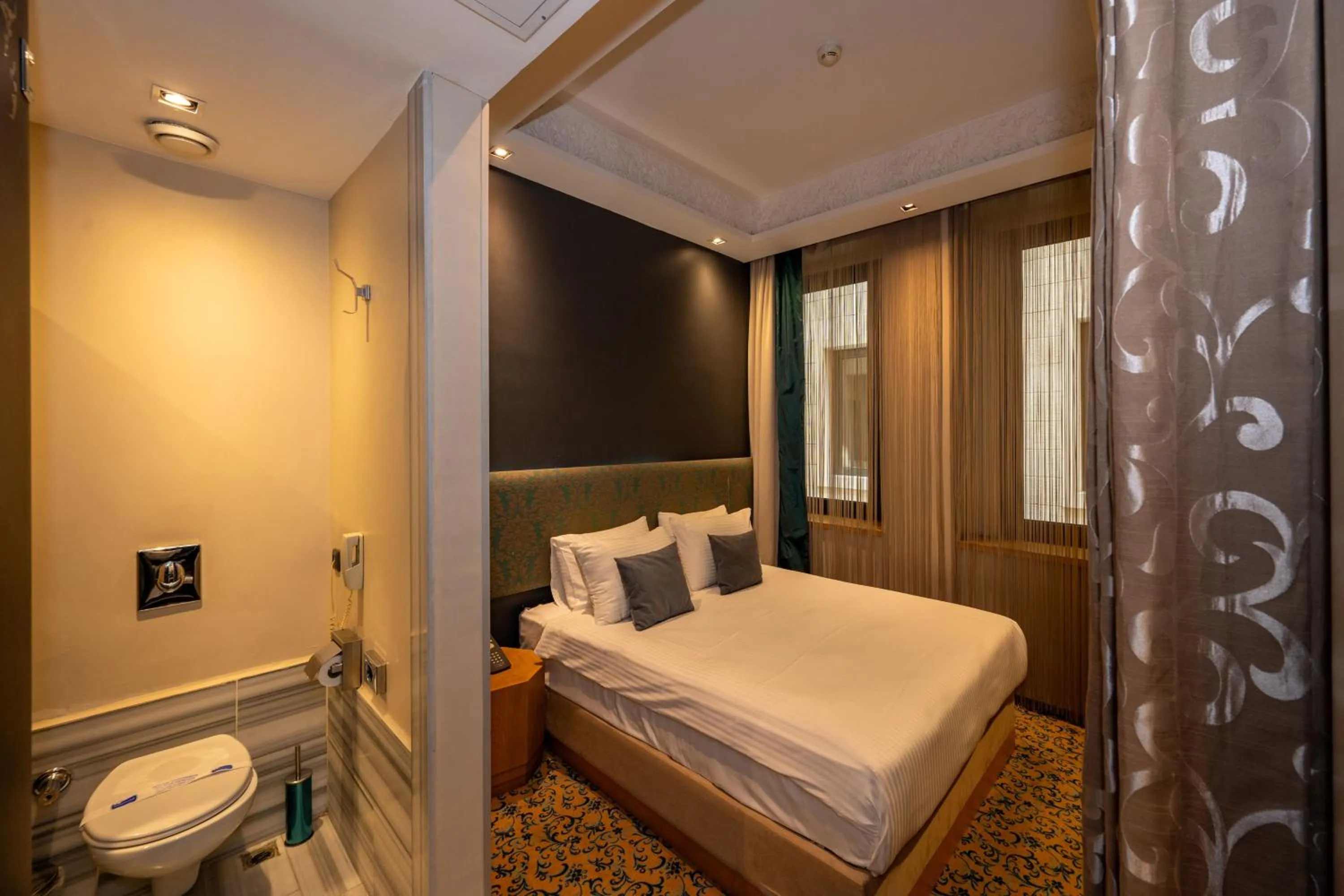 Photo of the whole room, Bed in Pera Tulip Hotel & Spa