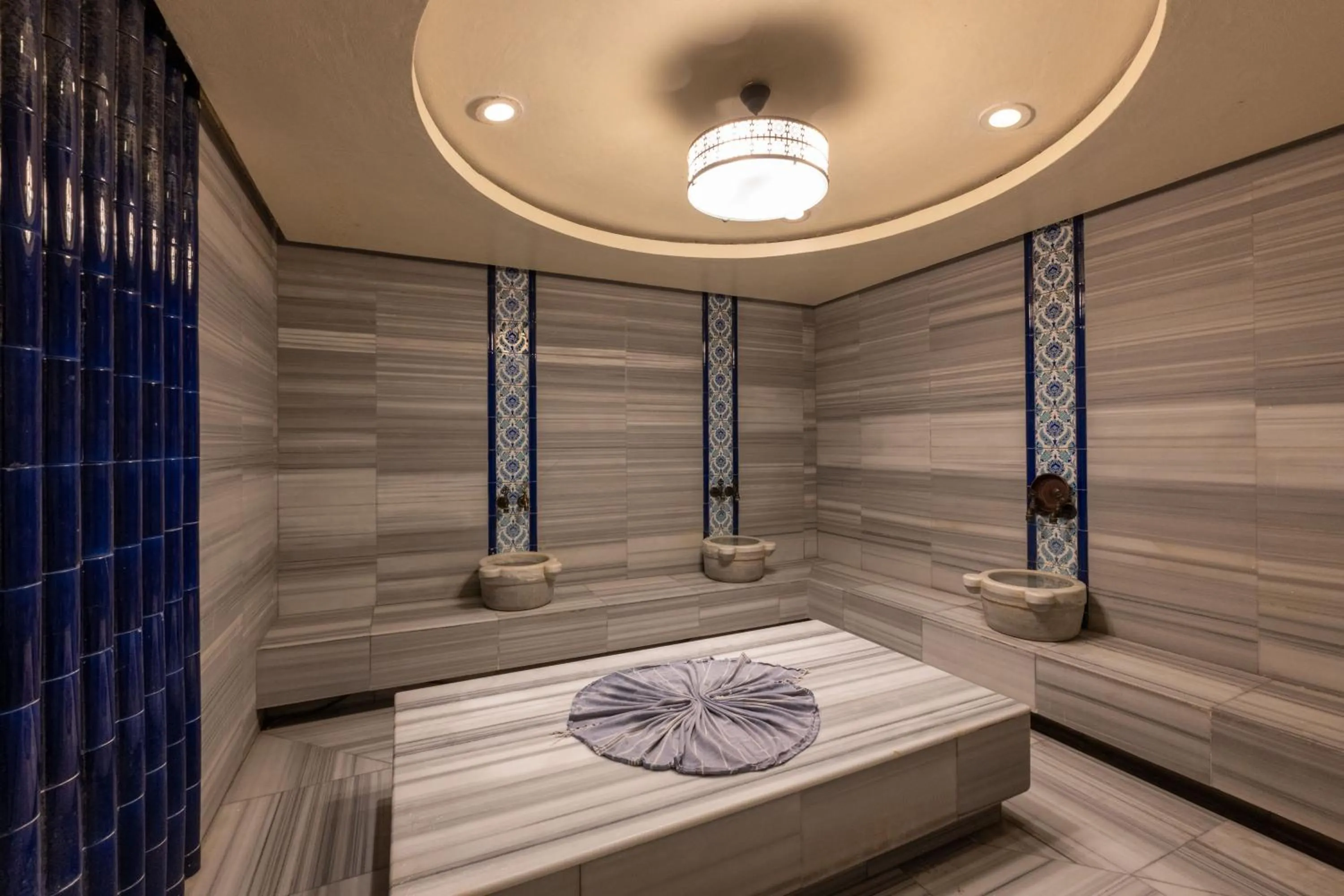 Public Bath, Bed in Pera Tulip Hotel & Spa