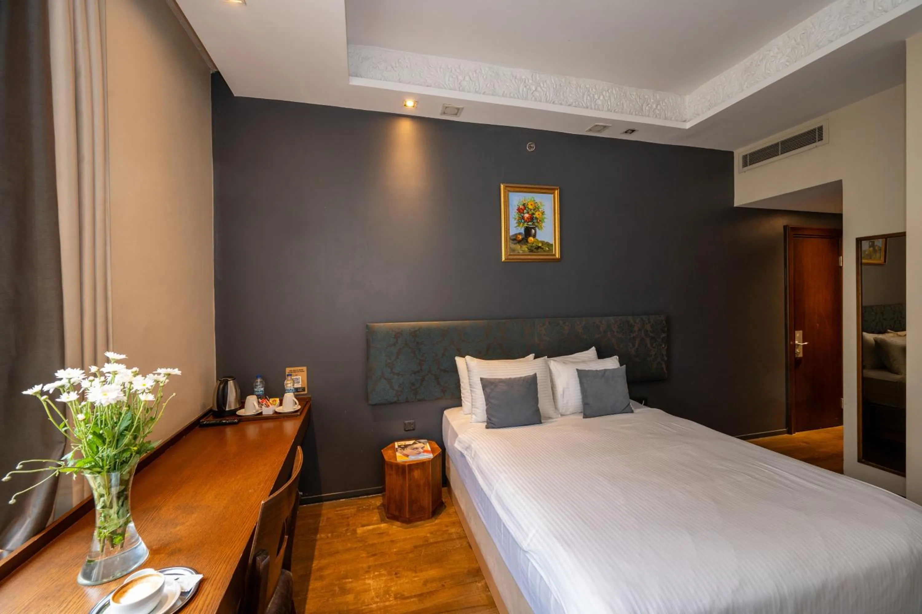 Photo of the whole room, Bed in Pera Tulip Hotel & Spa