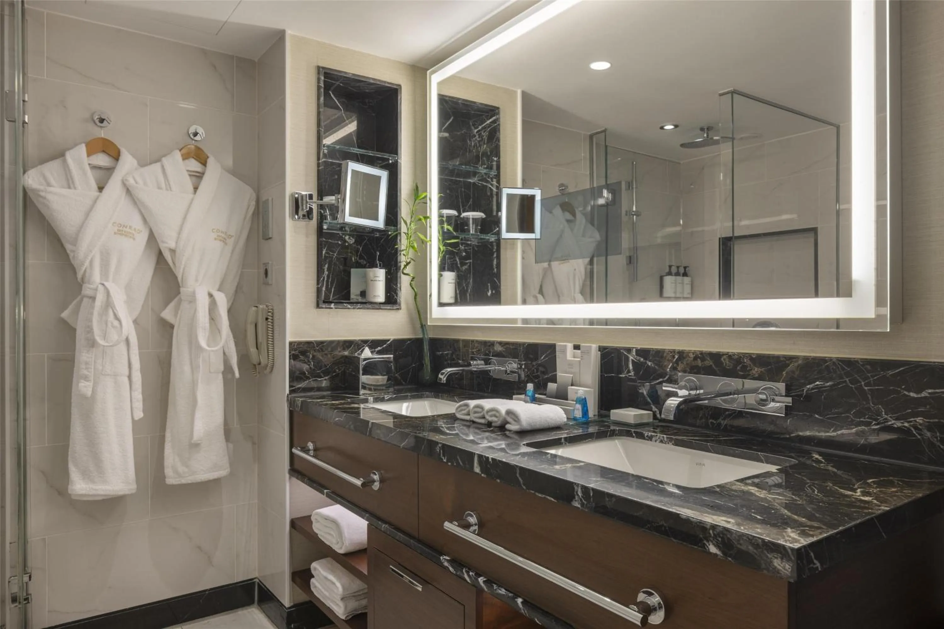 Bathroom in Conrad Istanbul Bosphorus