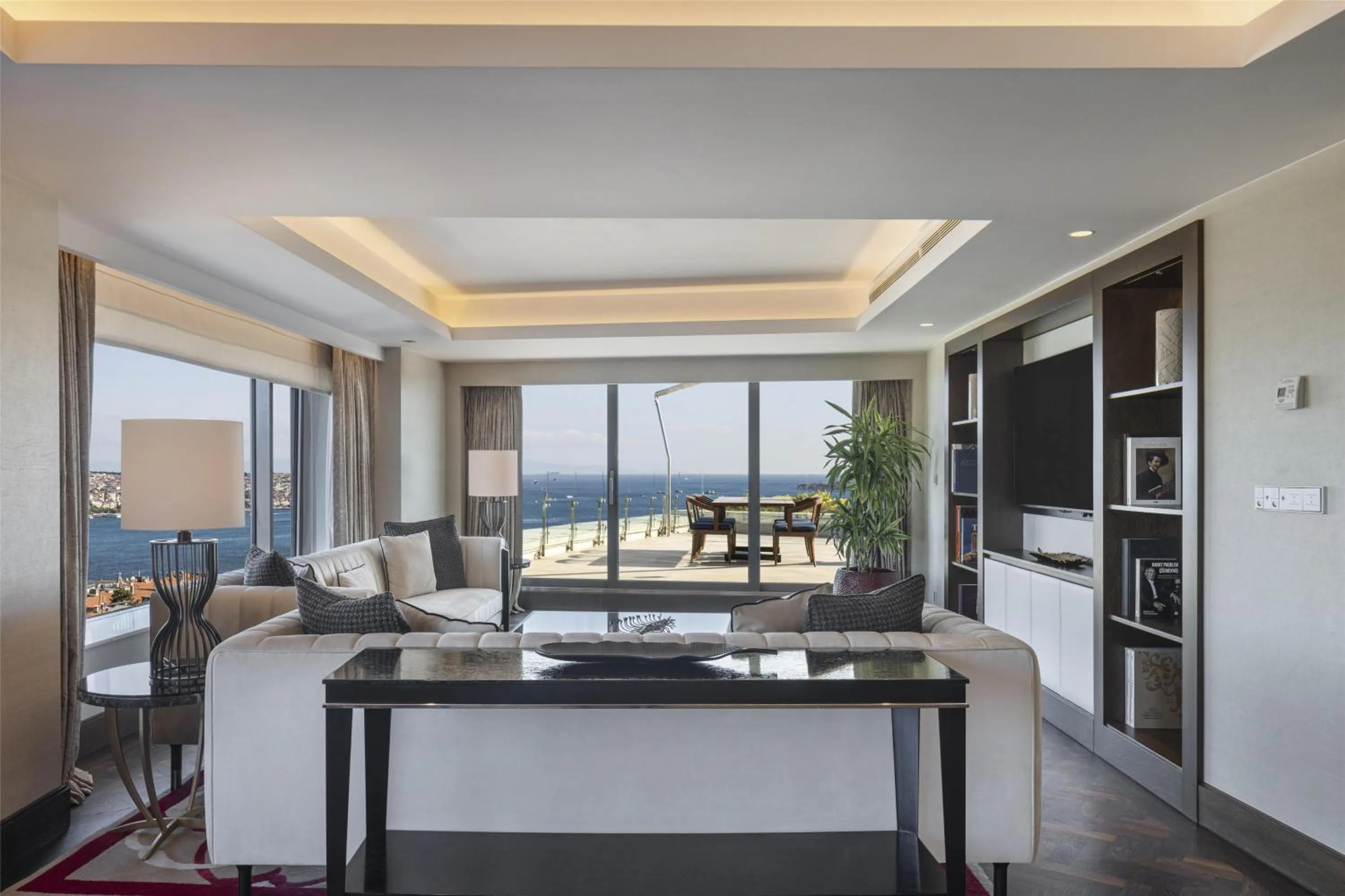 Living room in Conrad Istanbul Bosphorus