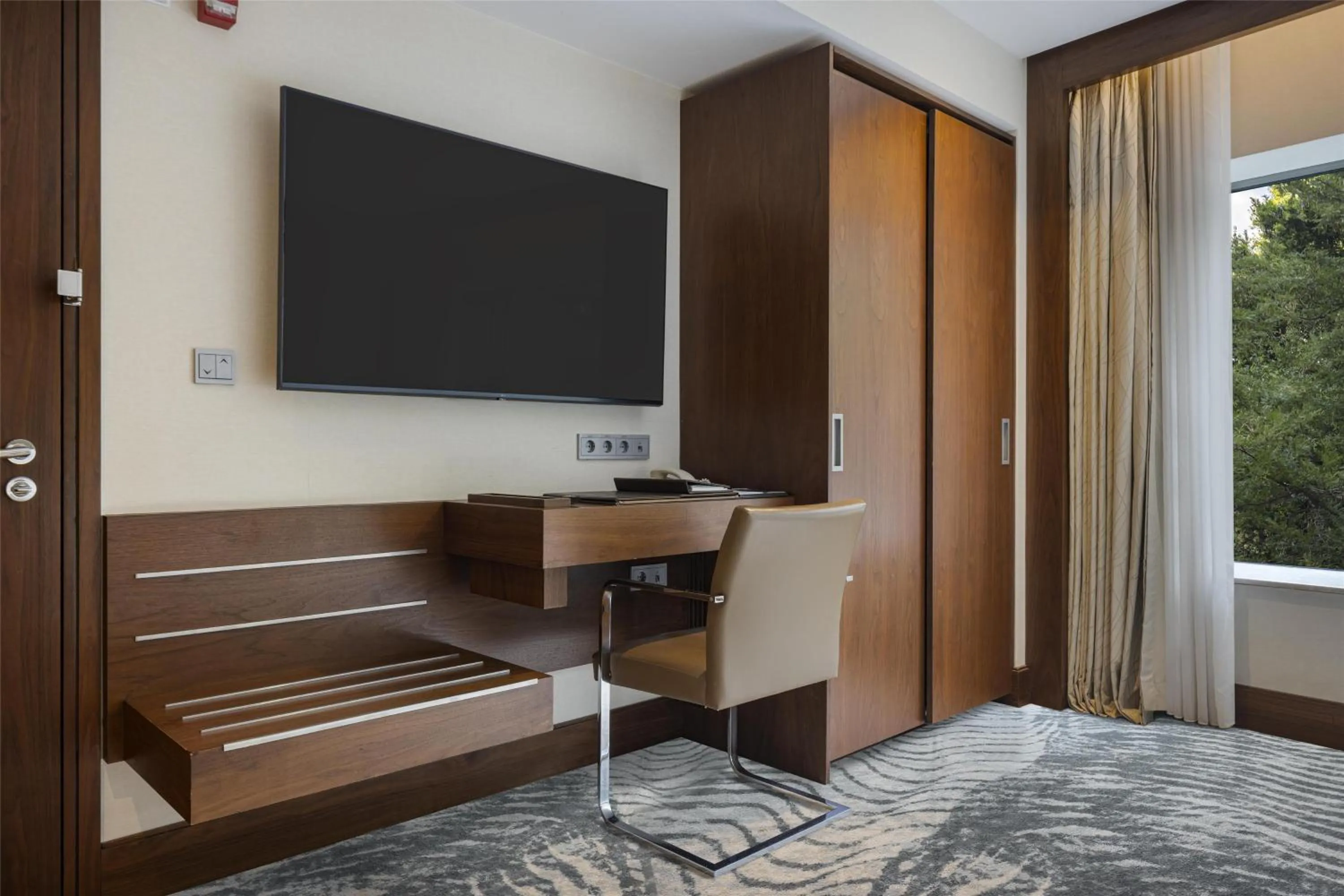 Bedroom, Bed in Conrad Istanbul Bosphorus