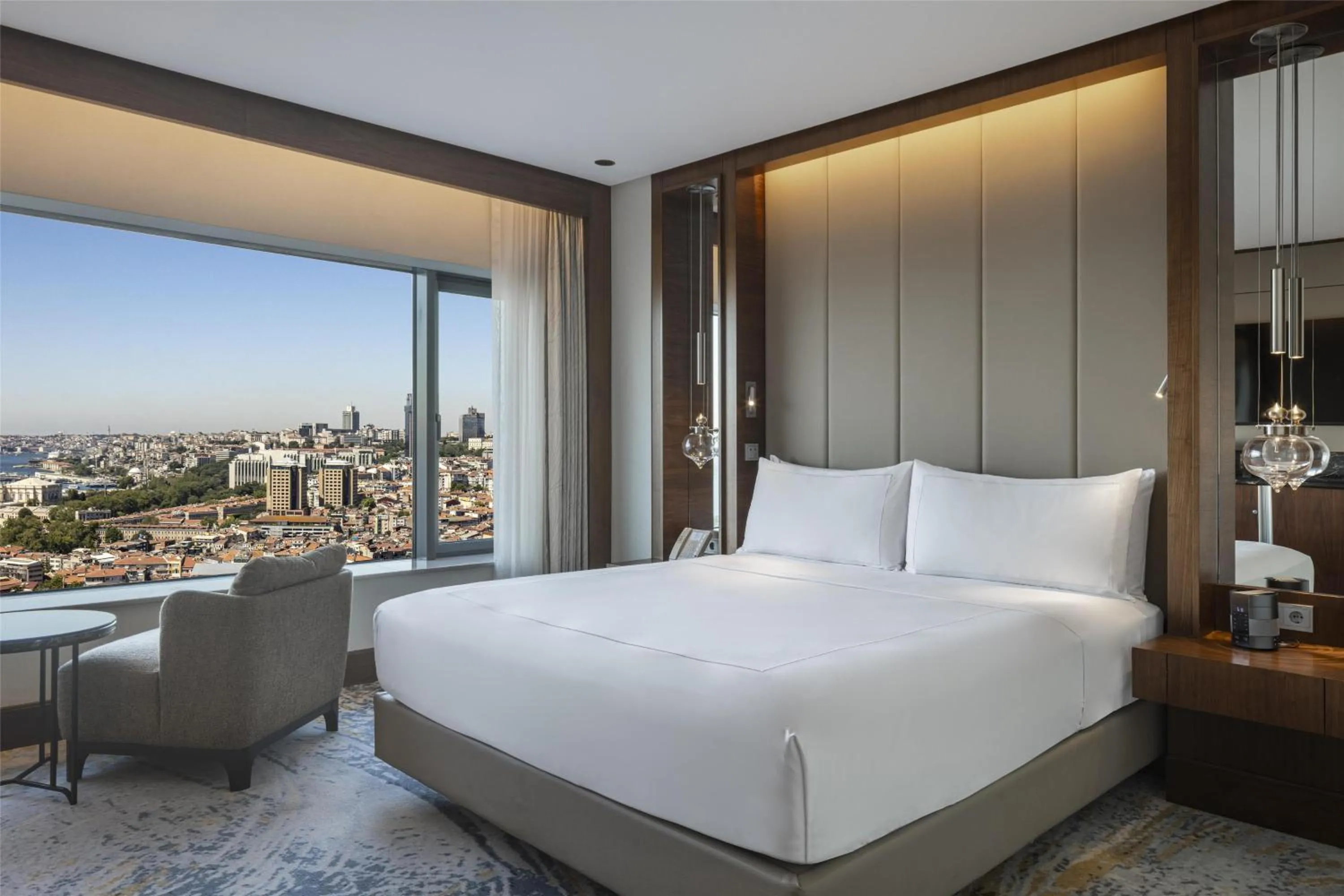 Bed in Conrad Istanbul Bosphorus