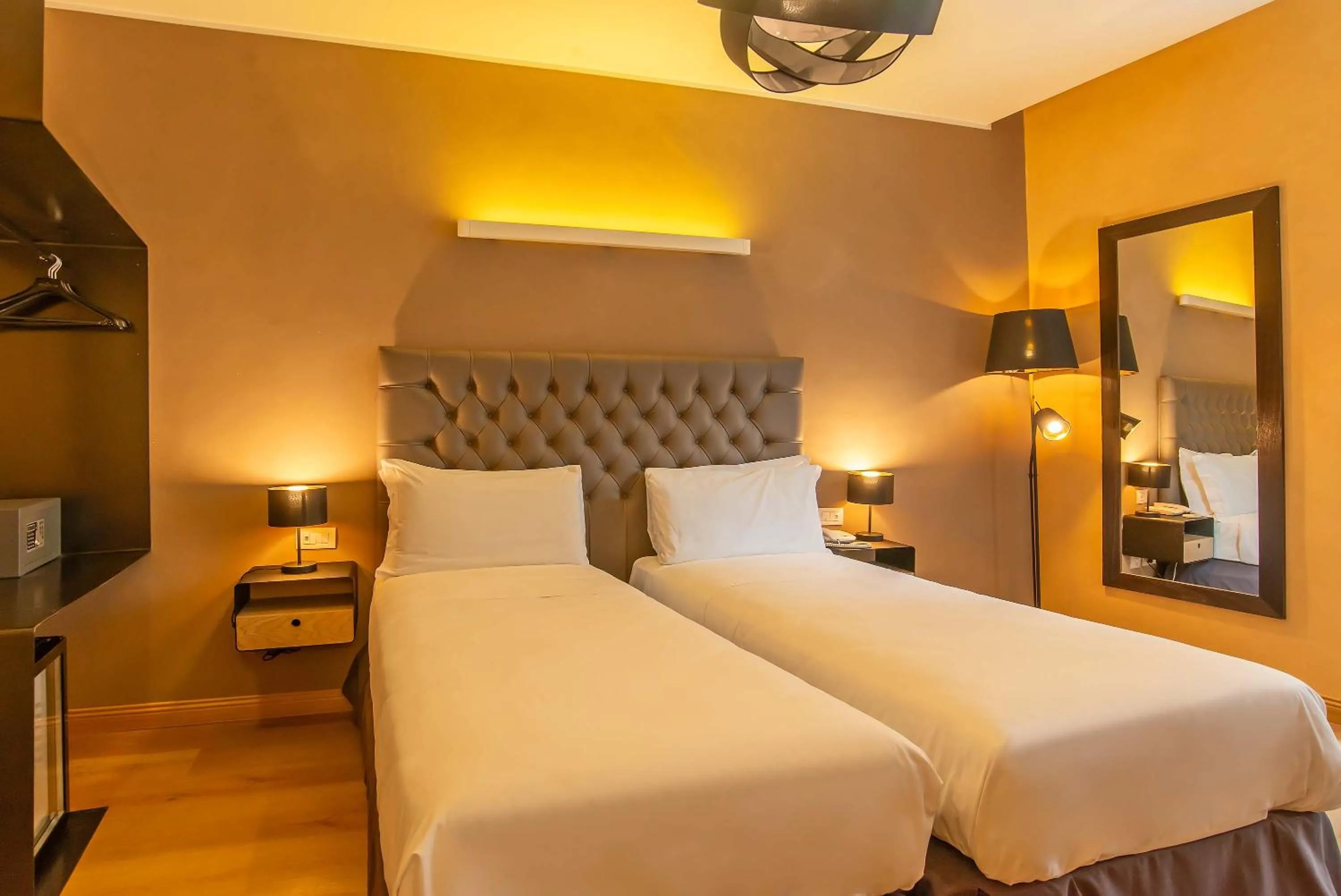 Photo of the whole room, Bed in Hotel Elite