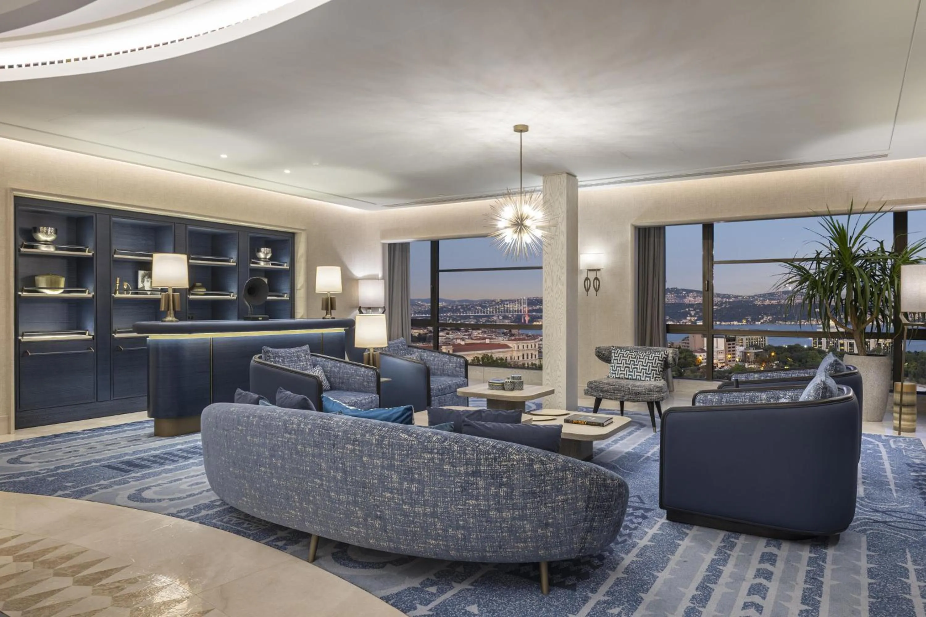 Living room in Hilton Istanbul Bosphorus