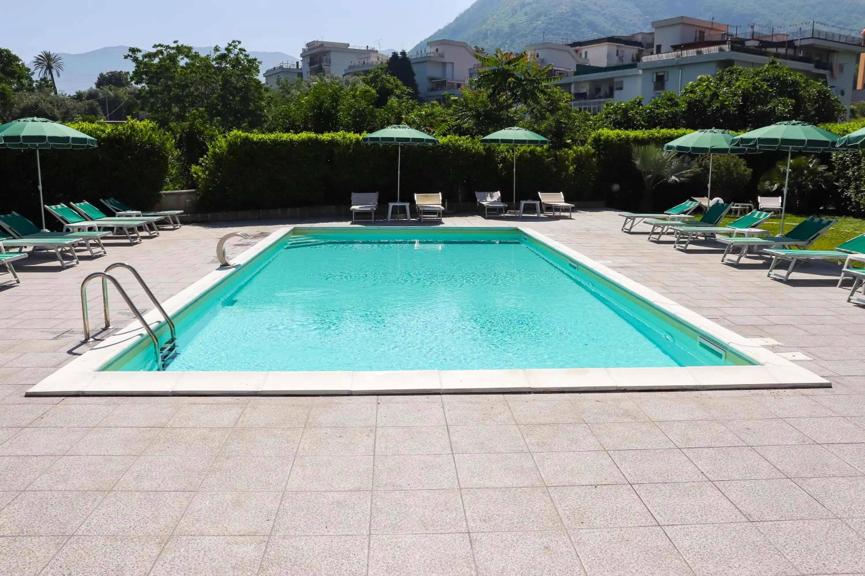 Swimming pool in Europa Stabia Hotel