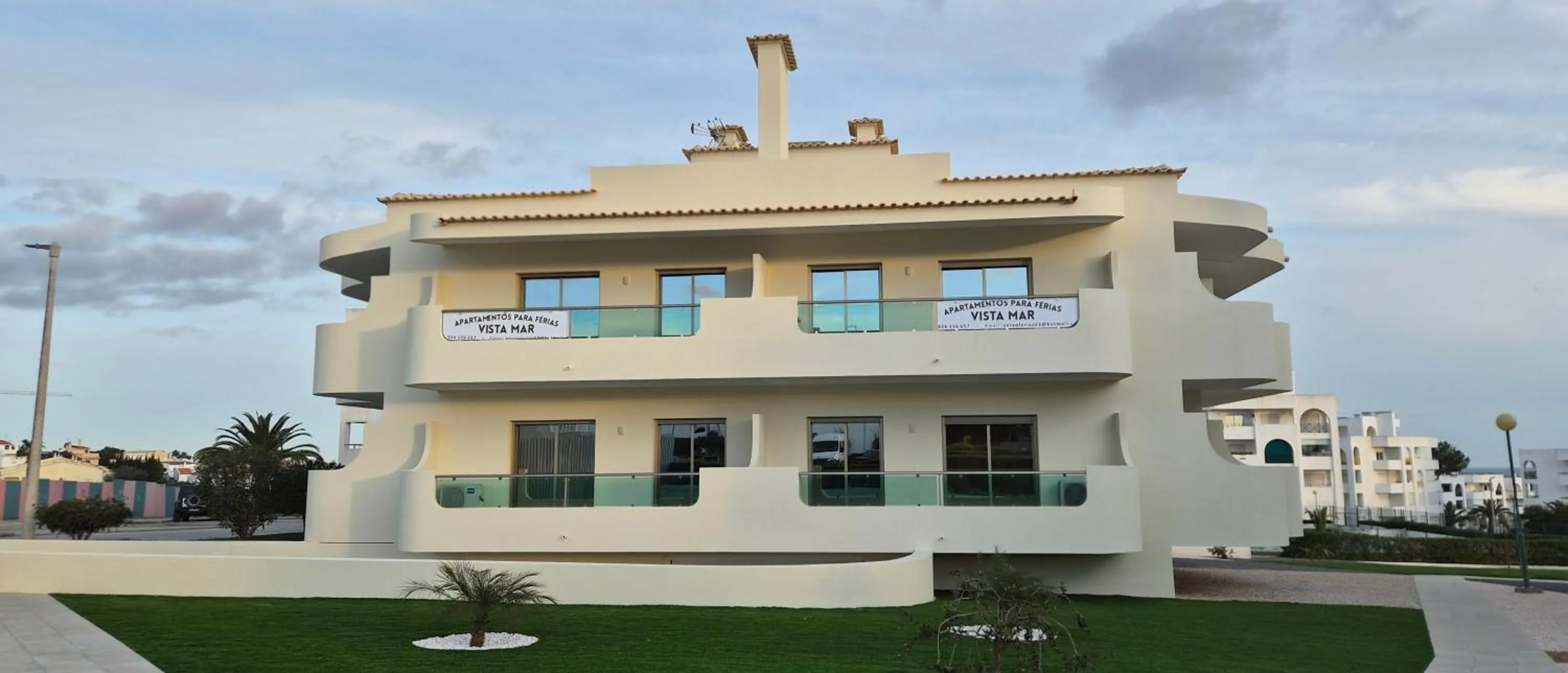 Property building in Apartamentos Vista Mar