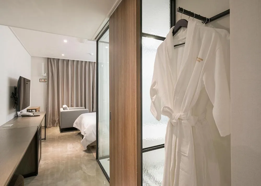 Bed in Hotel Wolmido