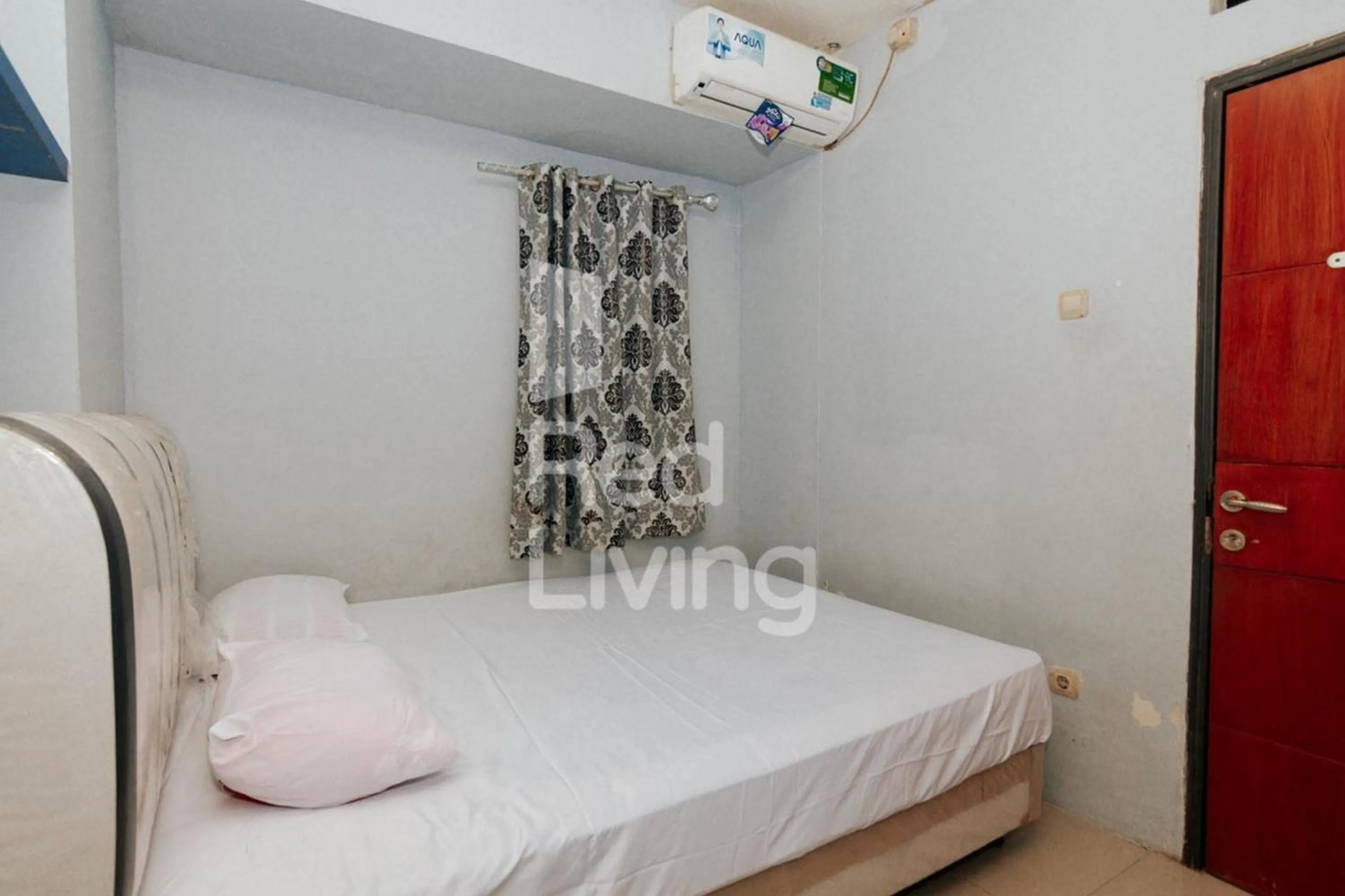 Bedroom, Bed in RedLiving Apartemen Casablanca East Residence - Kayla Property Tower B