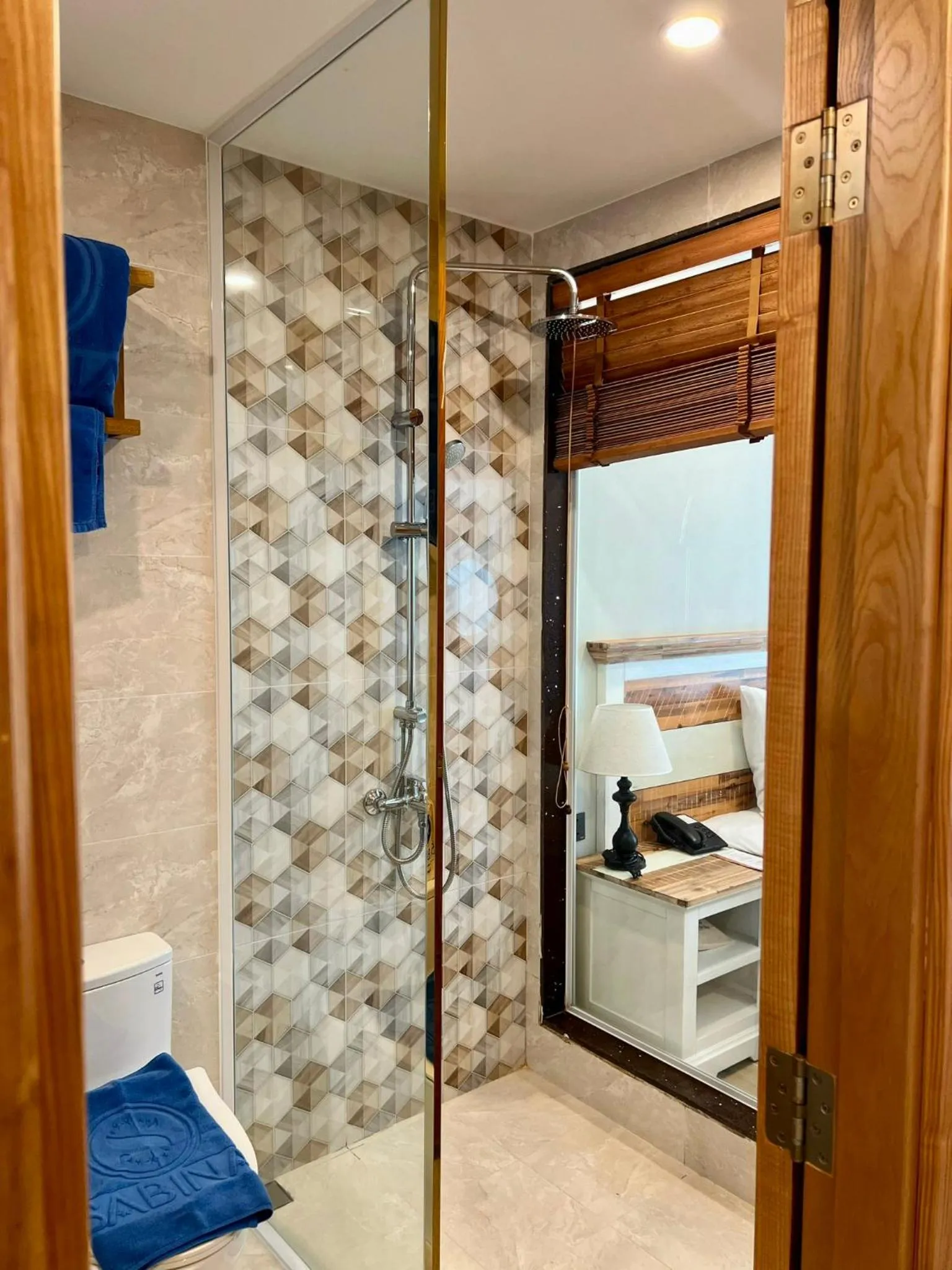 Bathroom, Bed in Sabina Boutique Hotel 3