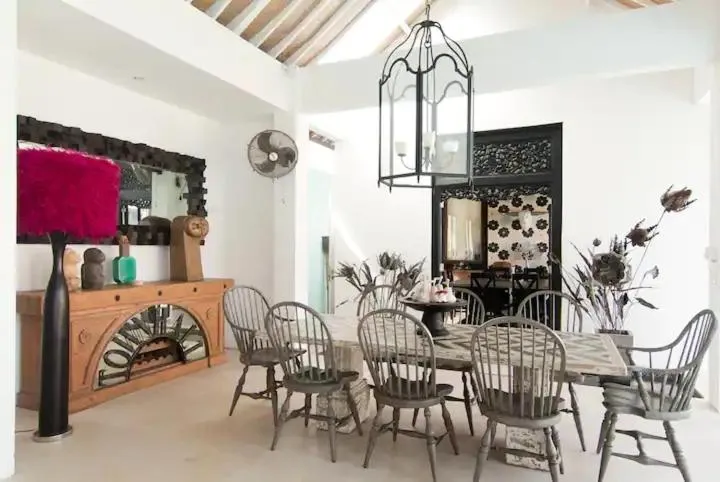 Villa Seminyak 6 Bedrooms