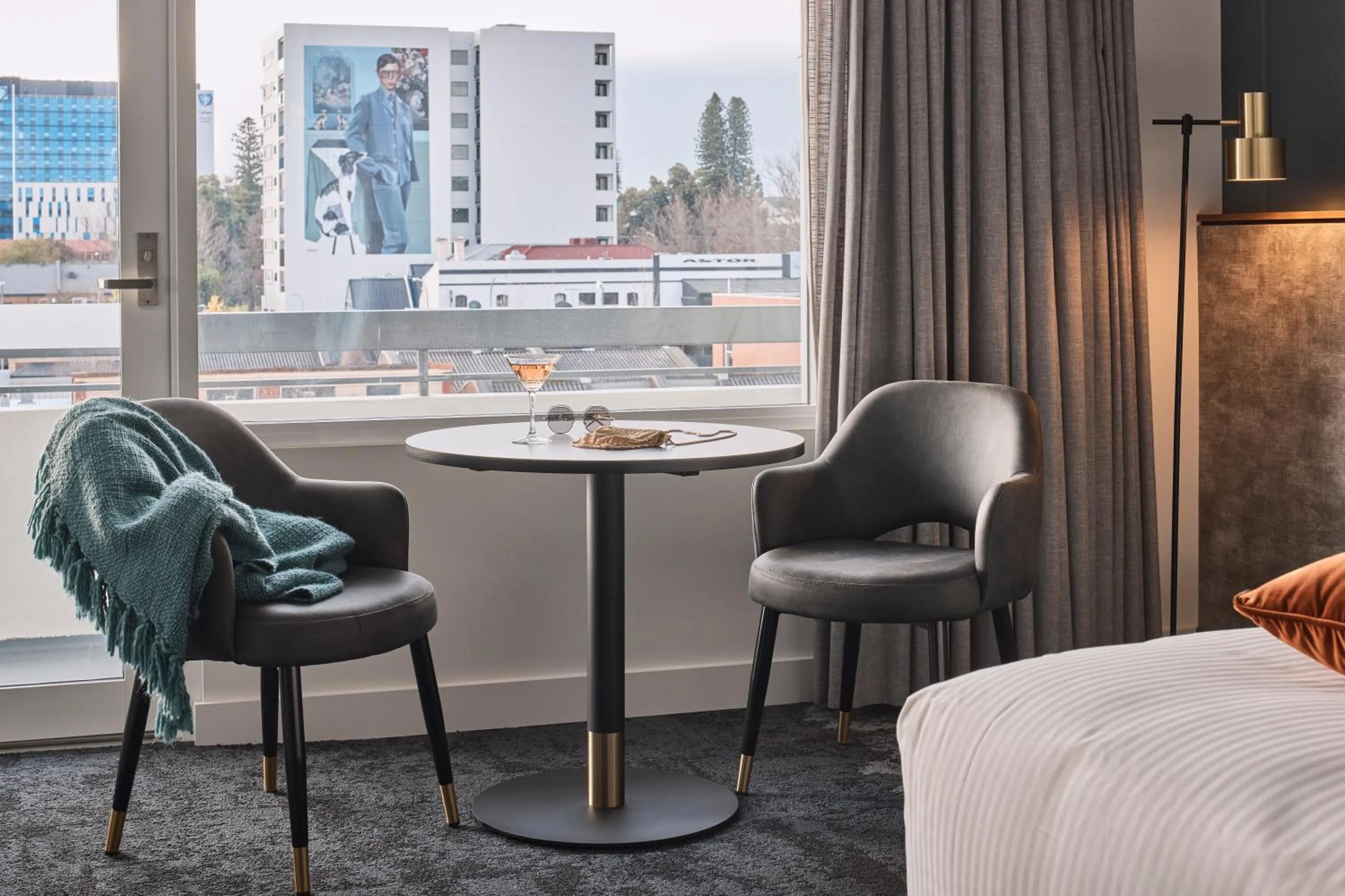 View (from property/room), Bed in Hotel Alba Adelaide