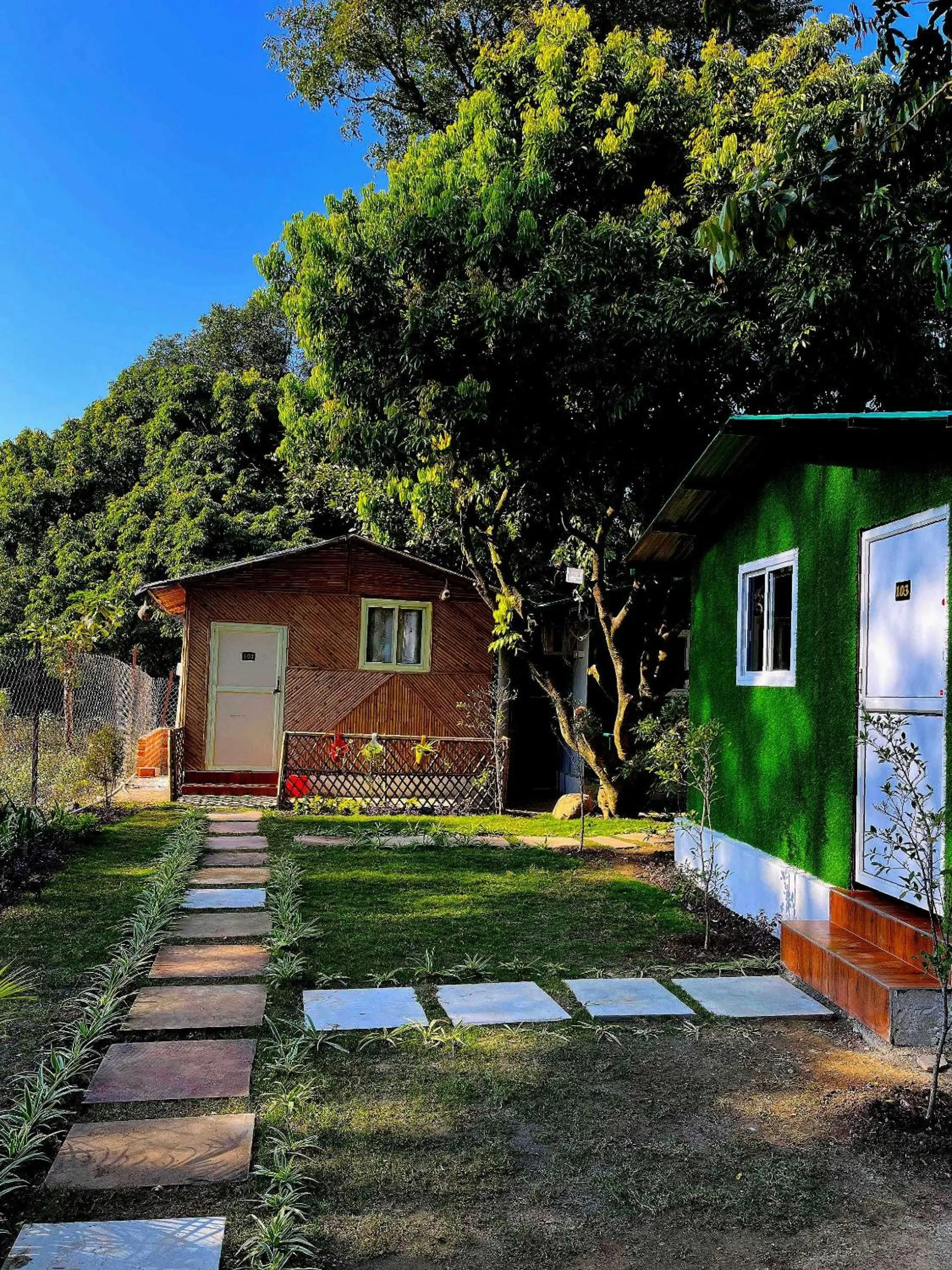 Facade/entrance in Hotel O Royal Tree Cafe And Resort