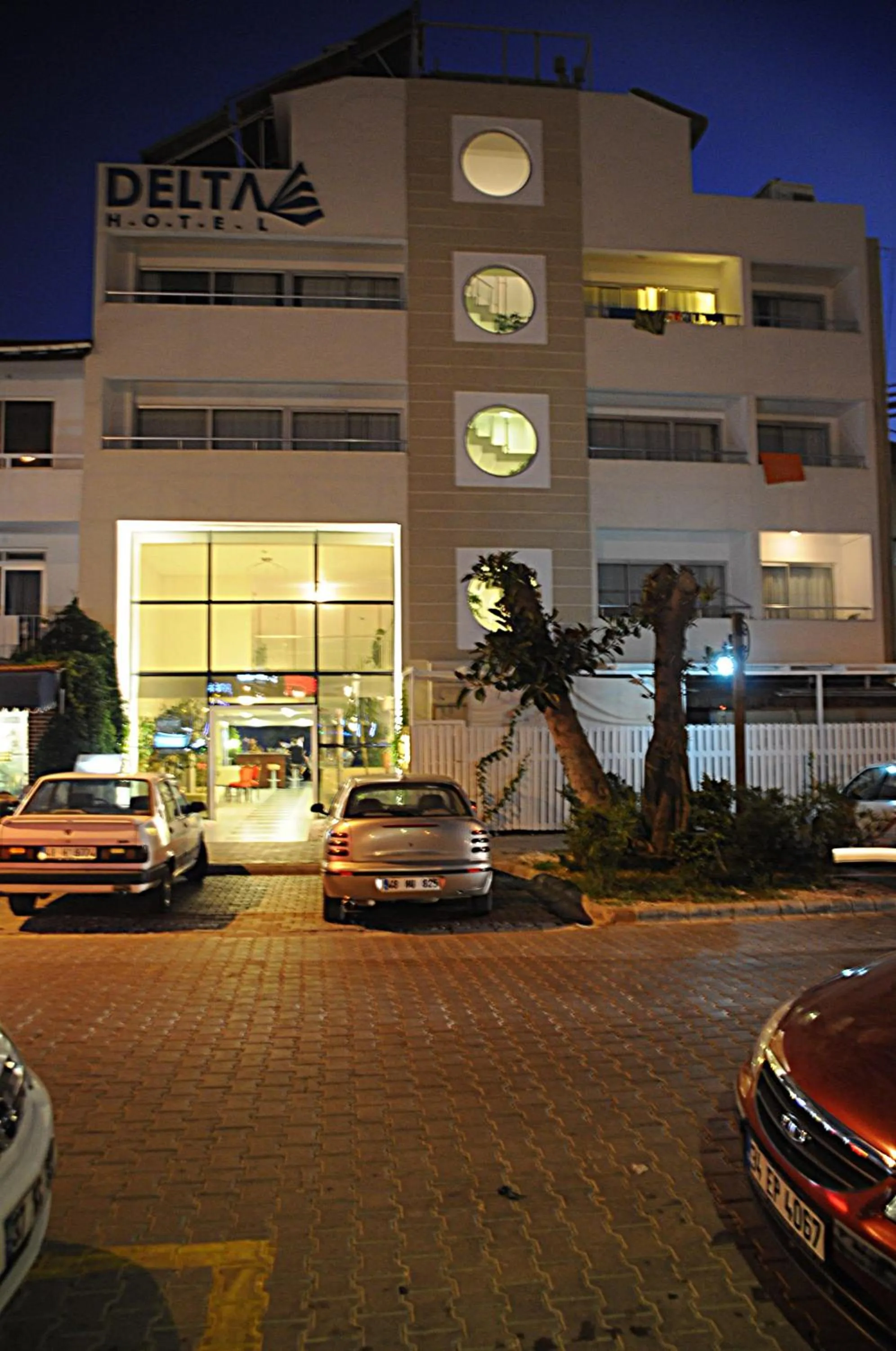 Facade/entrance in Hotel Delta