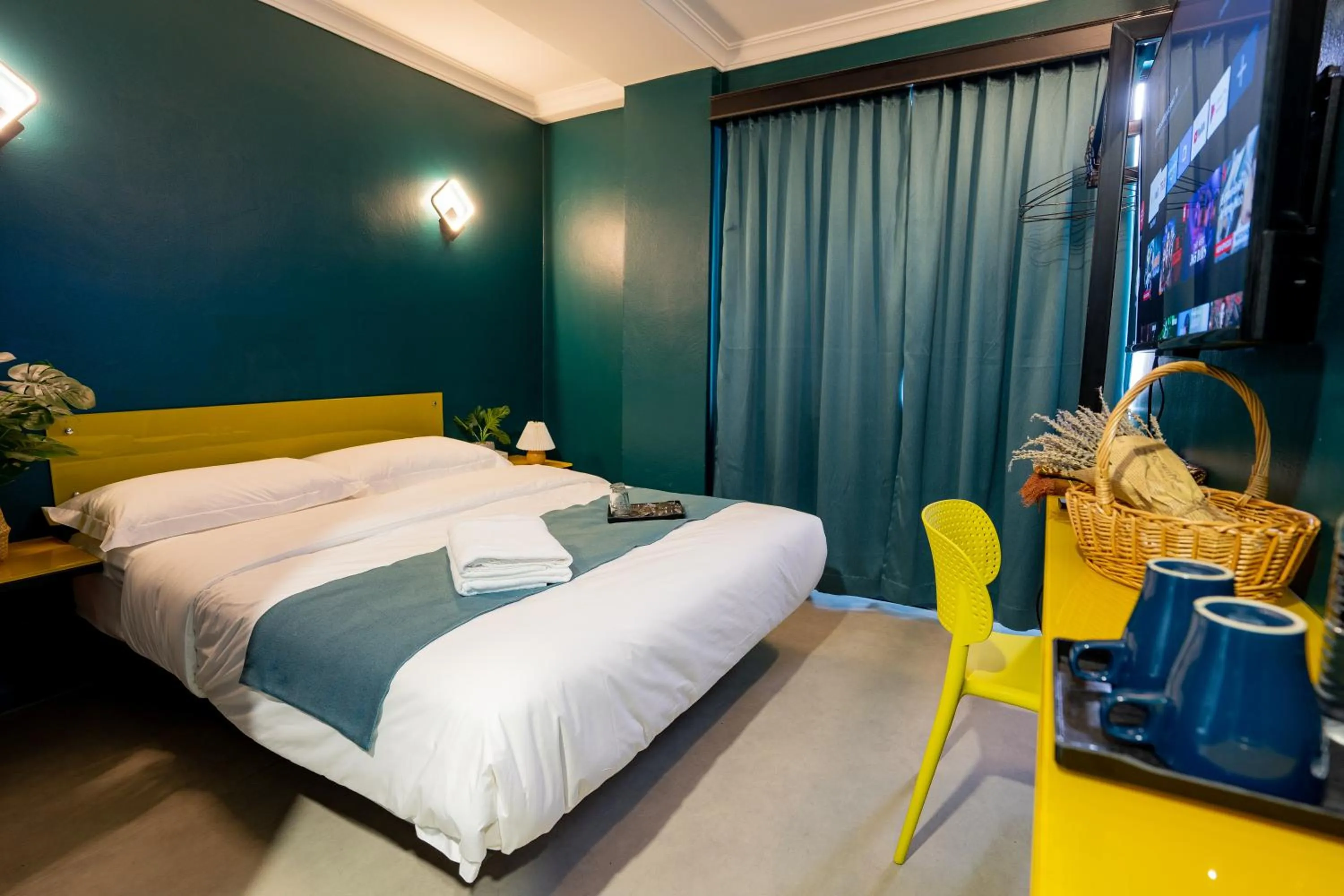 Photo of the whole room, Bed in Hotel 28 Chow Kit Kuala Lumpur