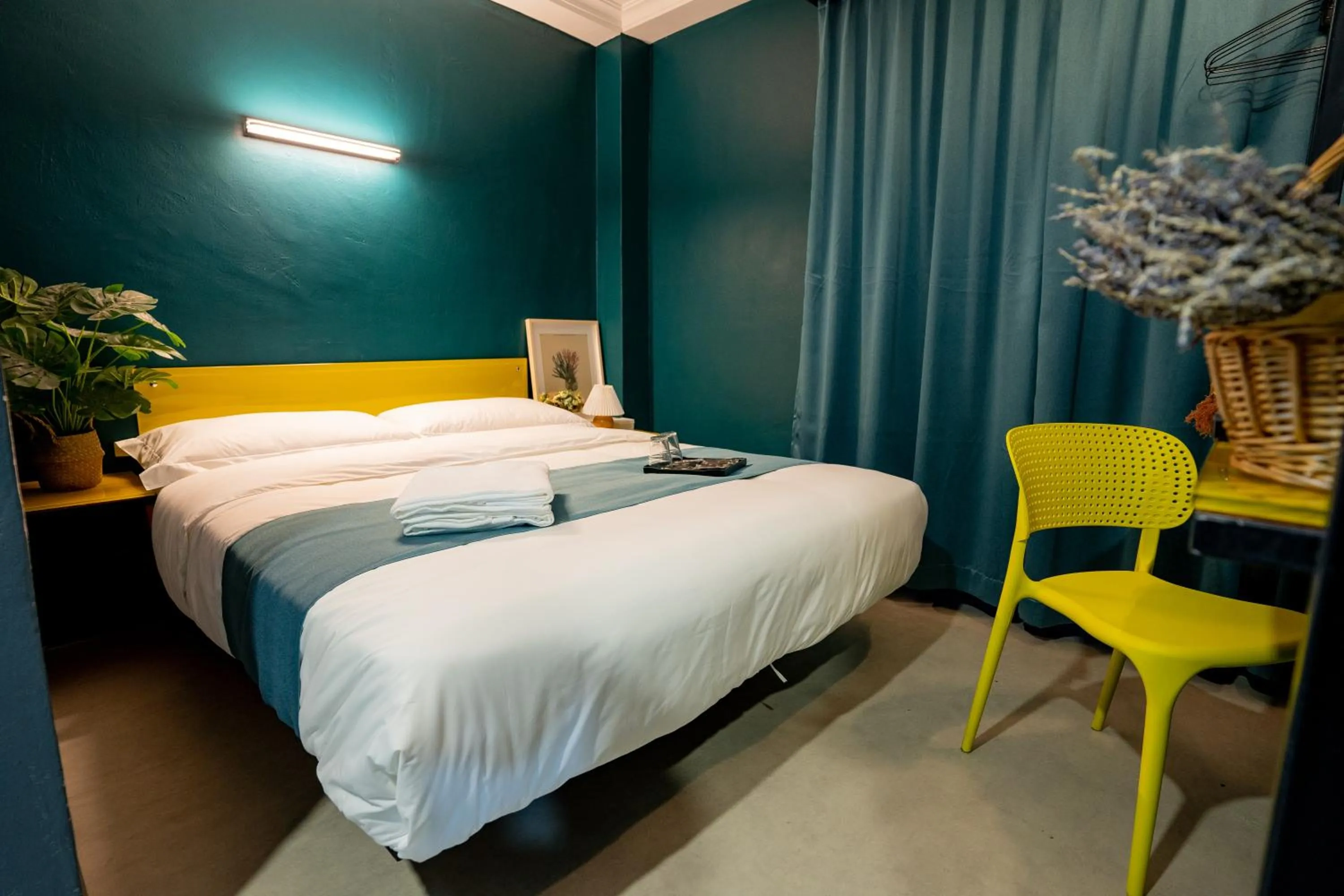 Bed in Hotel 28 Chow Kit Kuala Lumpur