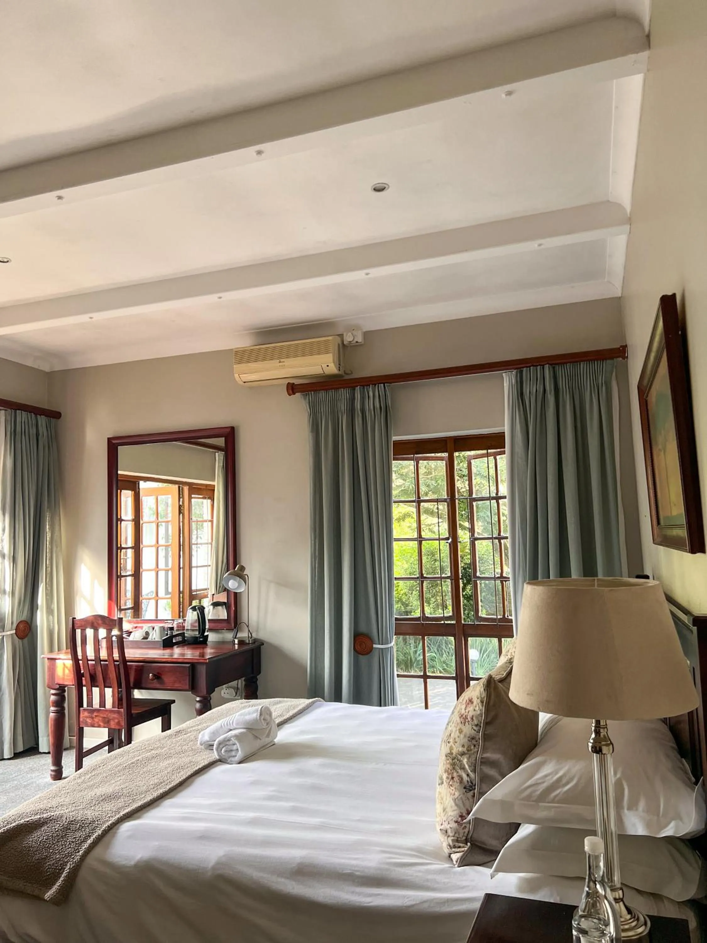 Bedroom, Bed in Bunkers Inn Guesthouse