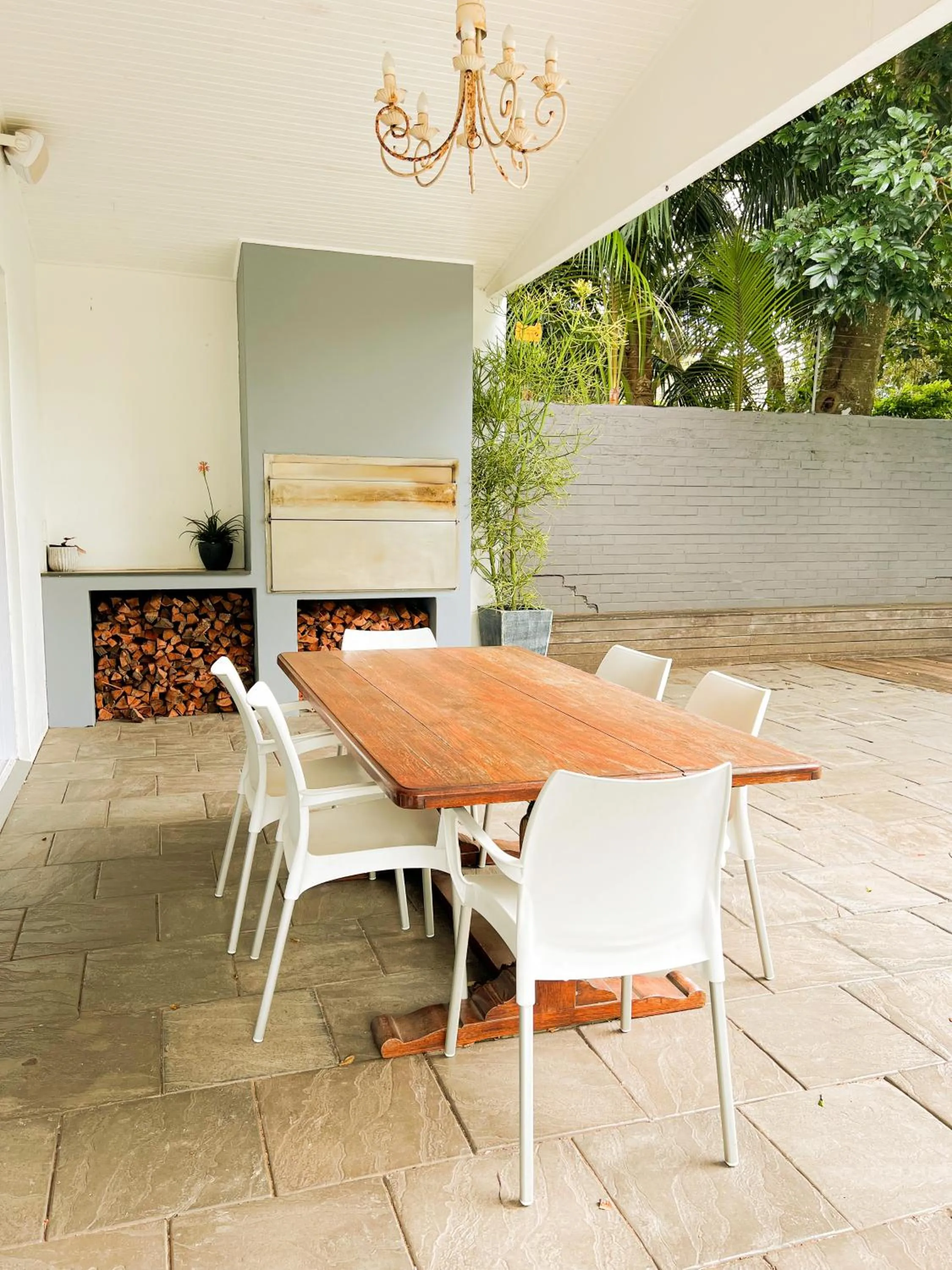 Pool view in Bunkers Inn Guesthouse