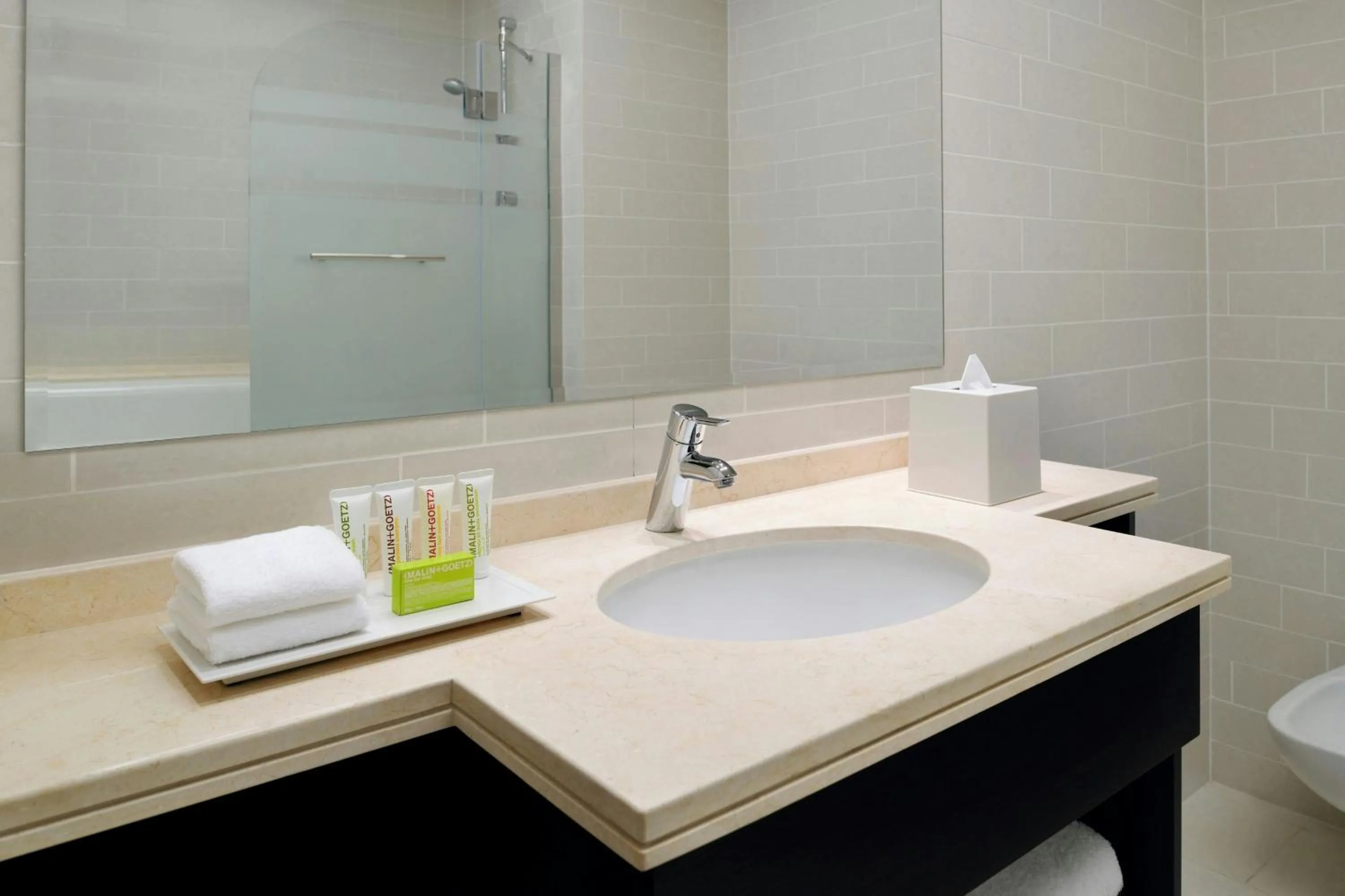 Bathroom in Le Meridien City Center Doha