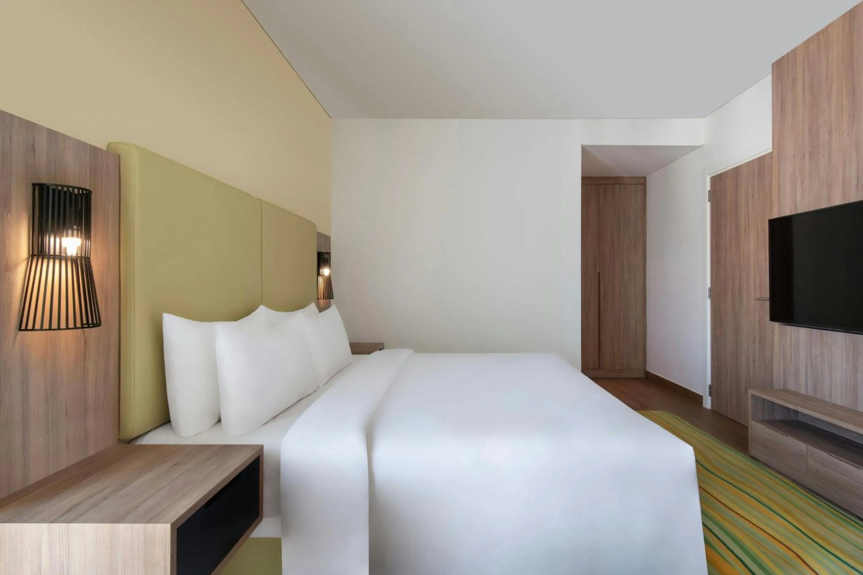 Bedroom, Bed in Element by Westin City Center Doha