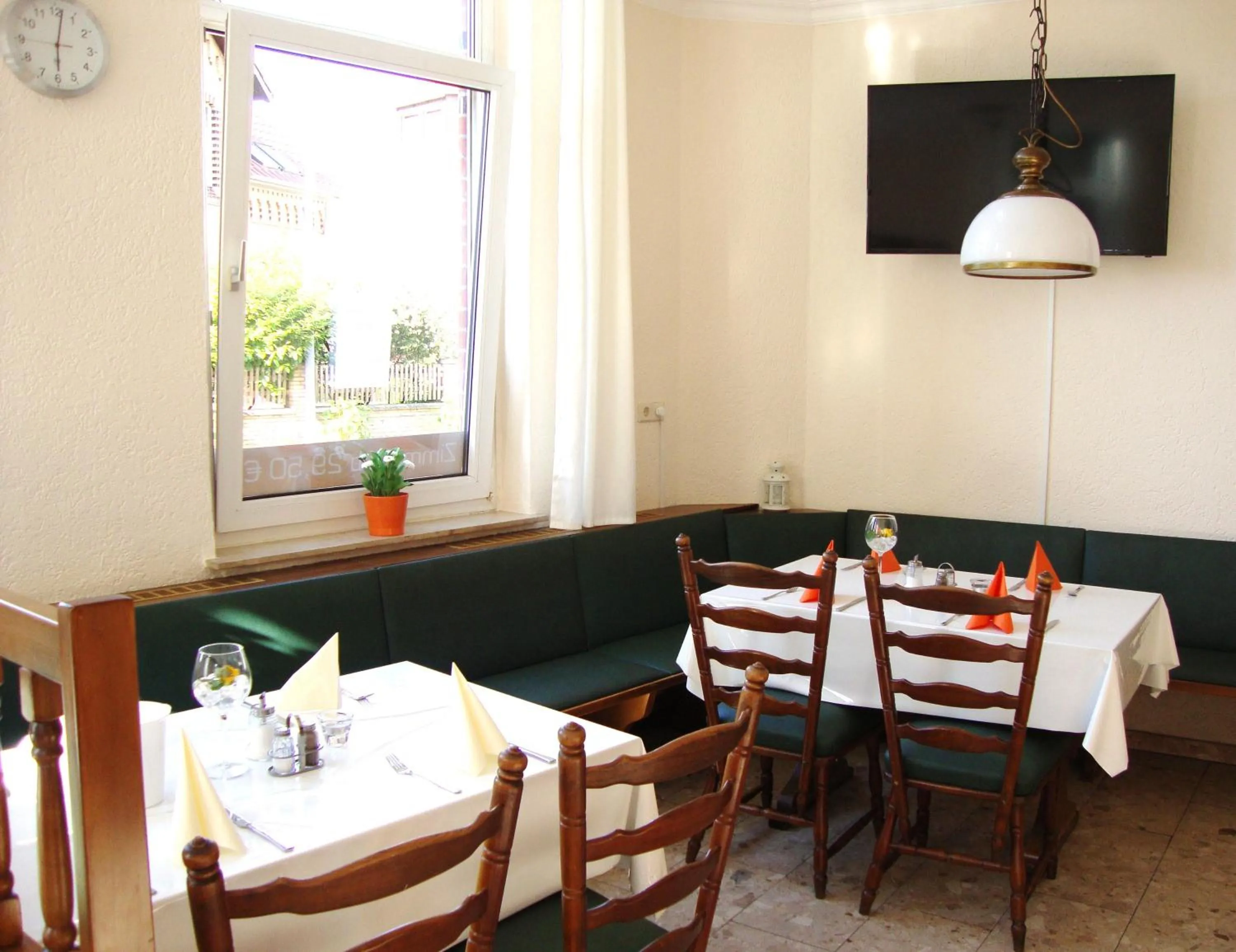 Lobby or reception in Apart Hotel Sarstedter Hof