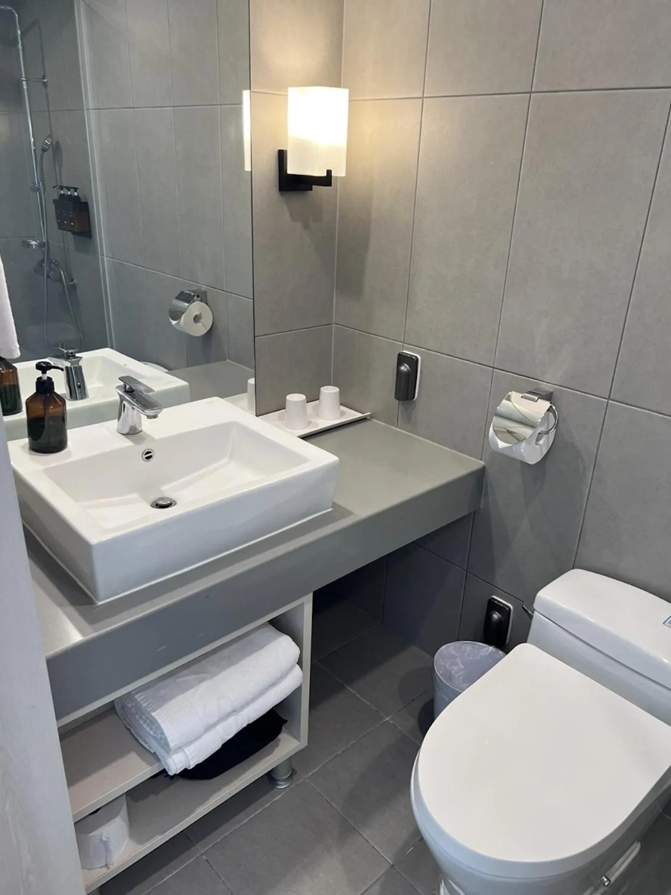 Toilet in Jeju Pureun Hotel