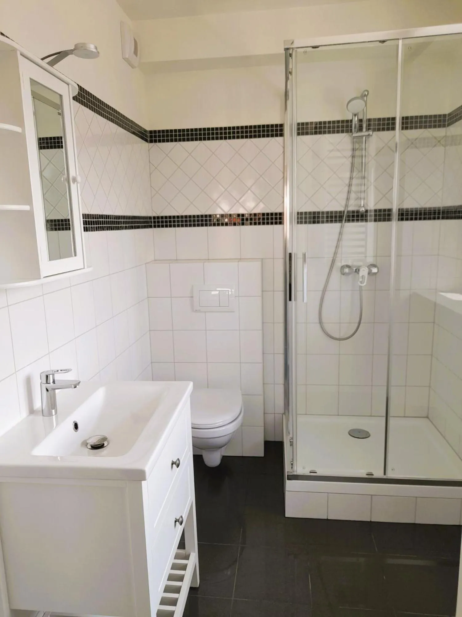 Shower in Die Sonne Nollingen