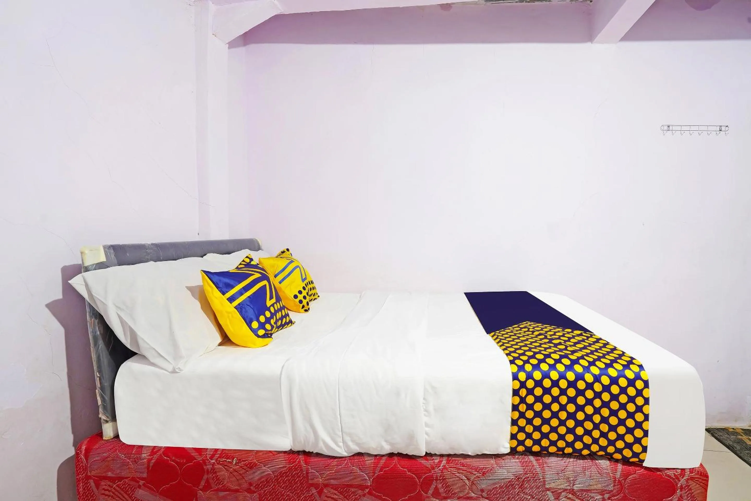 Bedroom, Bed in Hotel O Biring Residence