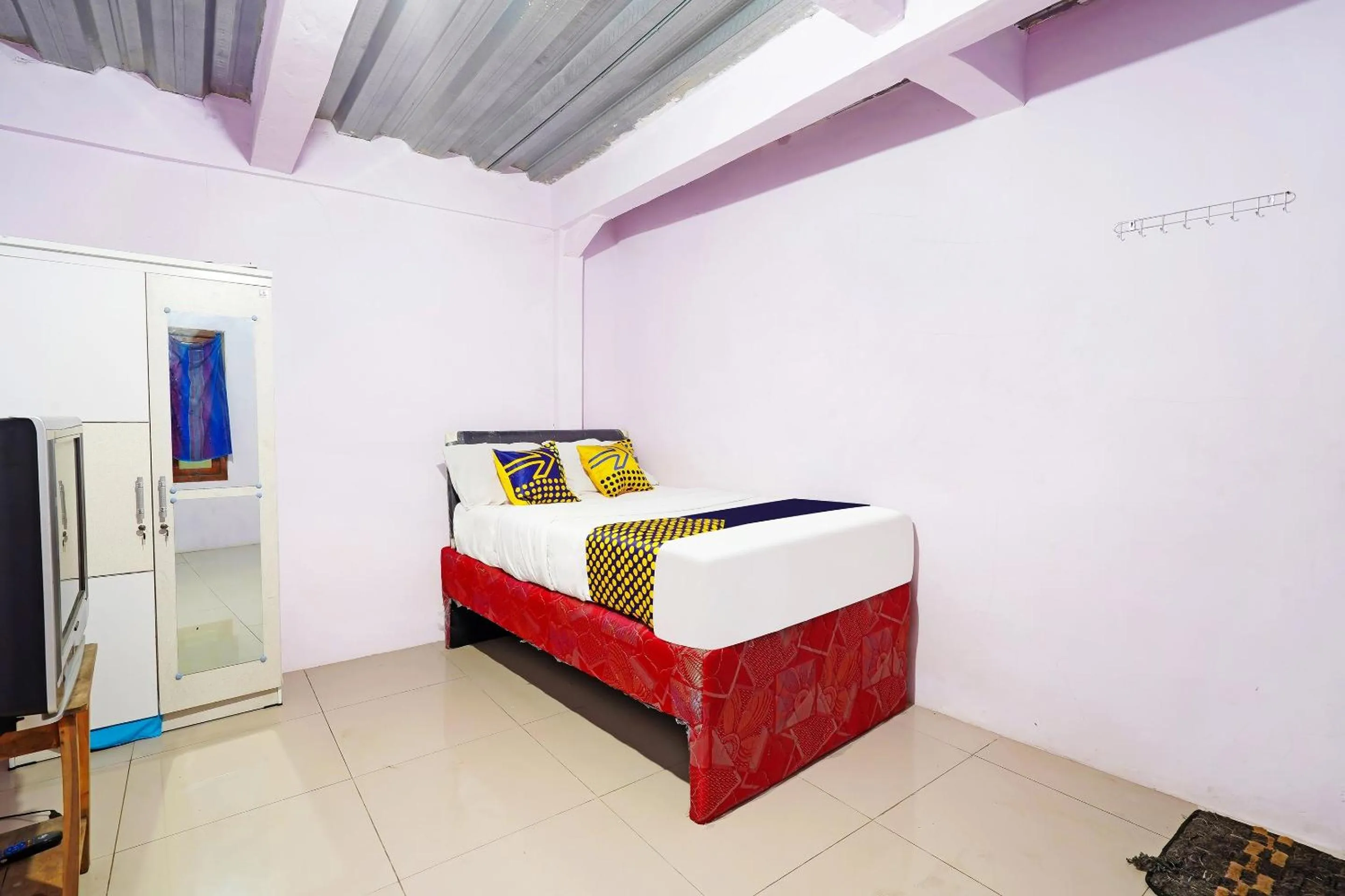 Bedroom, Bed in Hotel O Biring Residence