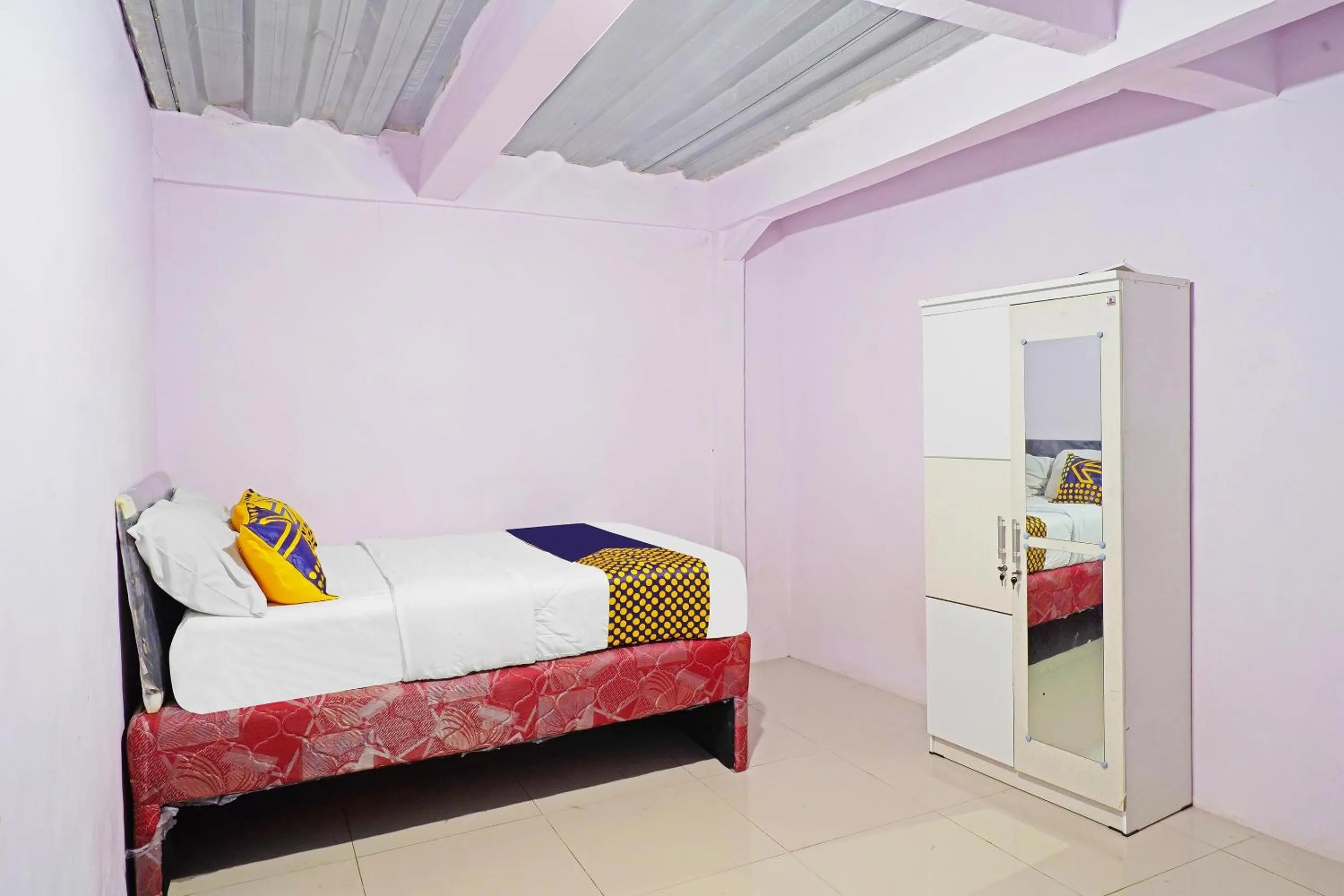 Bedroom, Bed in Hotel O Biring Residence
