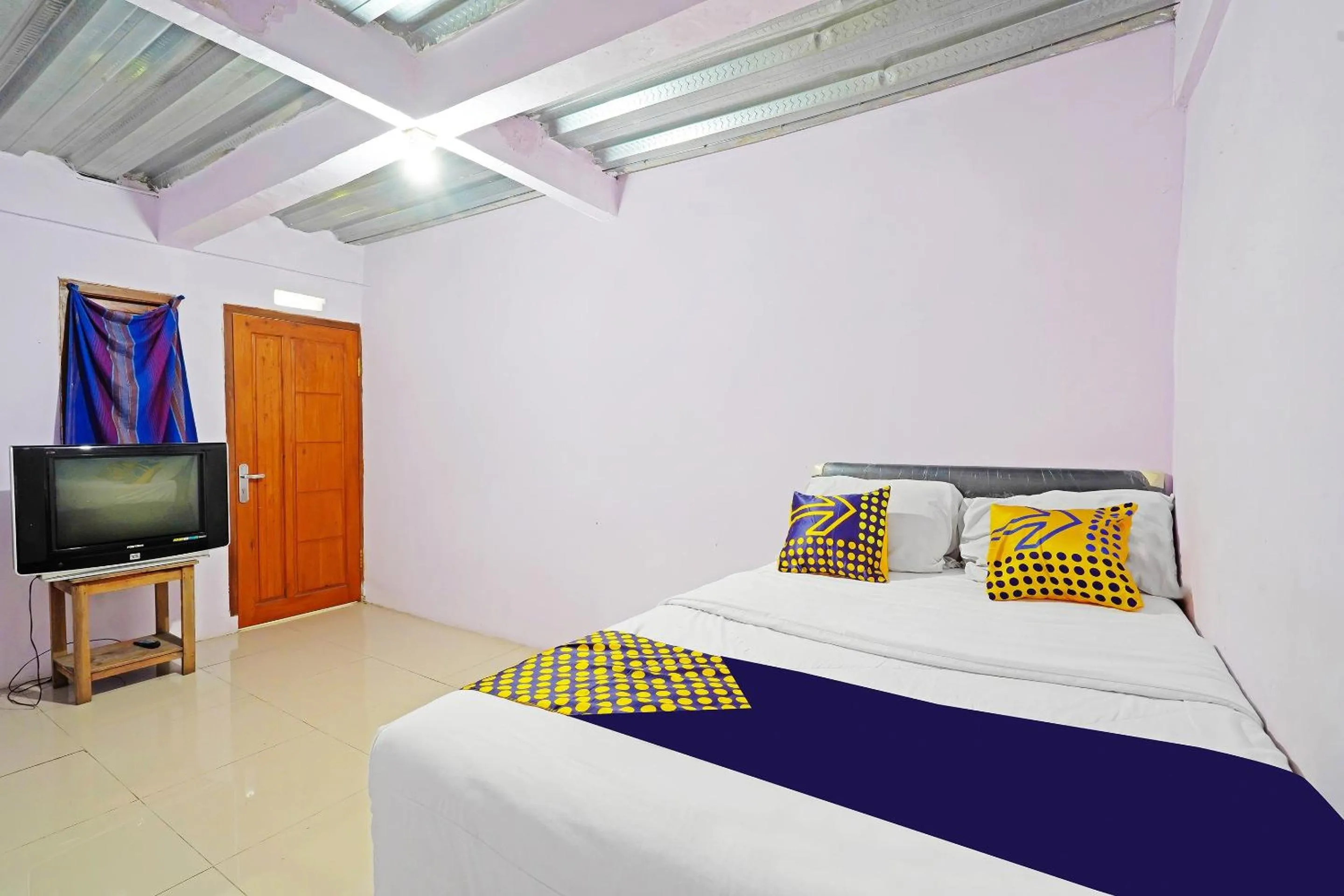Bedroom, Bed in Hotel O Biring Residence