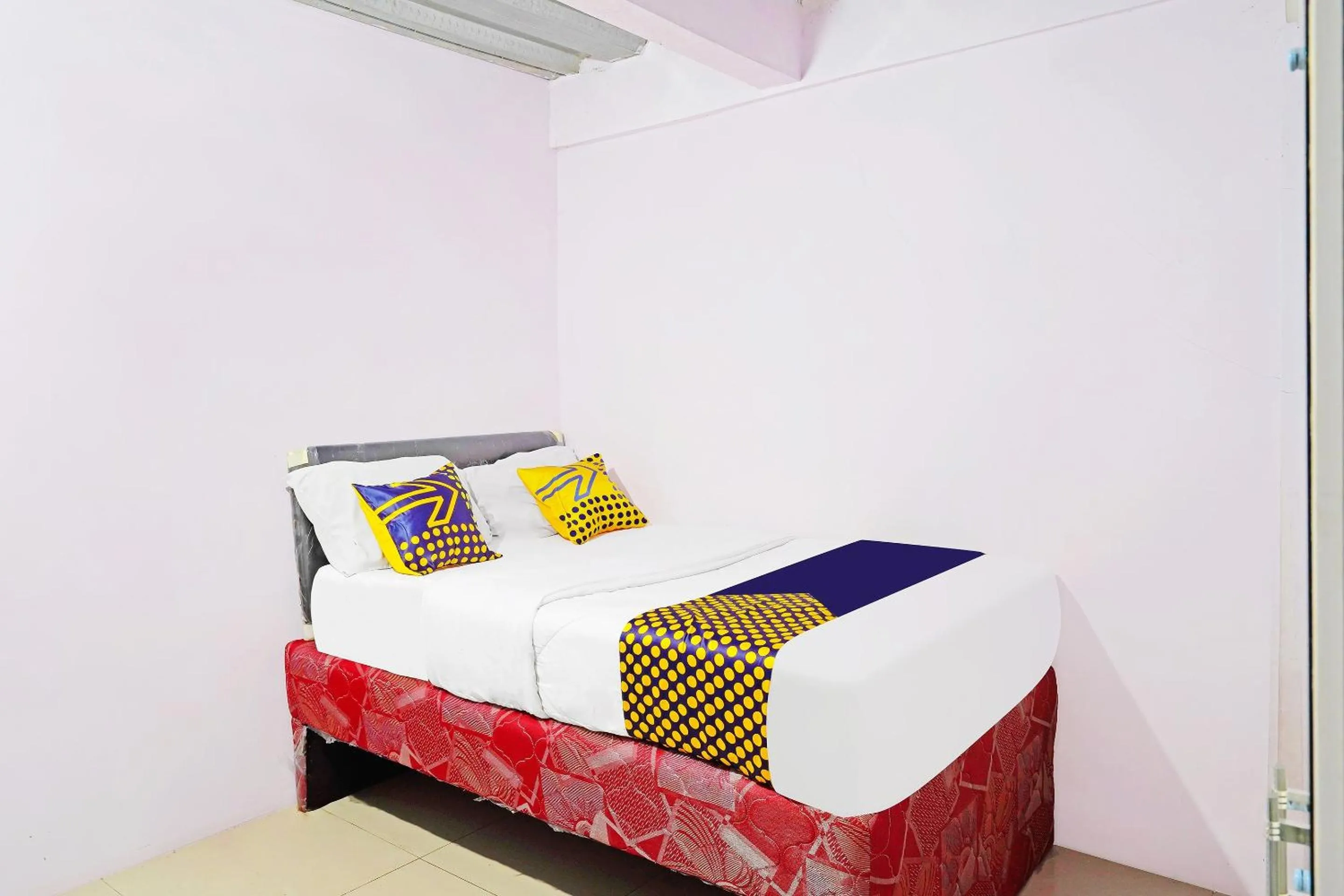 Bedroom, Bed in Hotel O Biring Residence