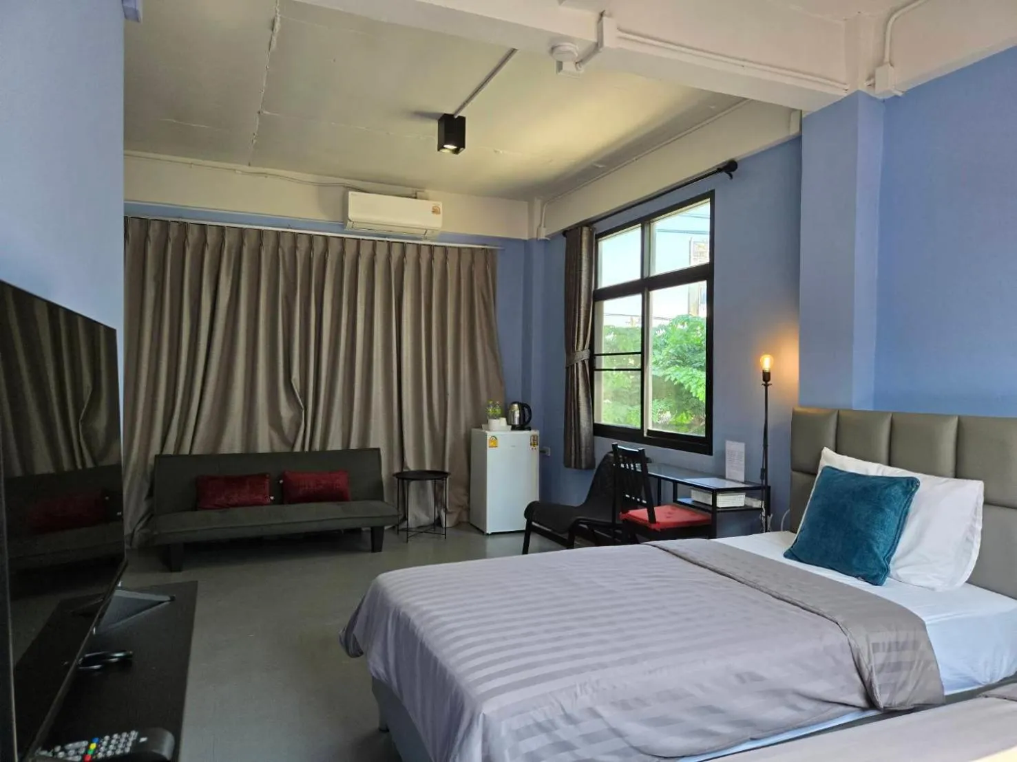 Bed in HOUSEMODE - BAANYAI @ Wongwian Yai