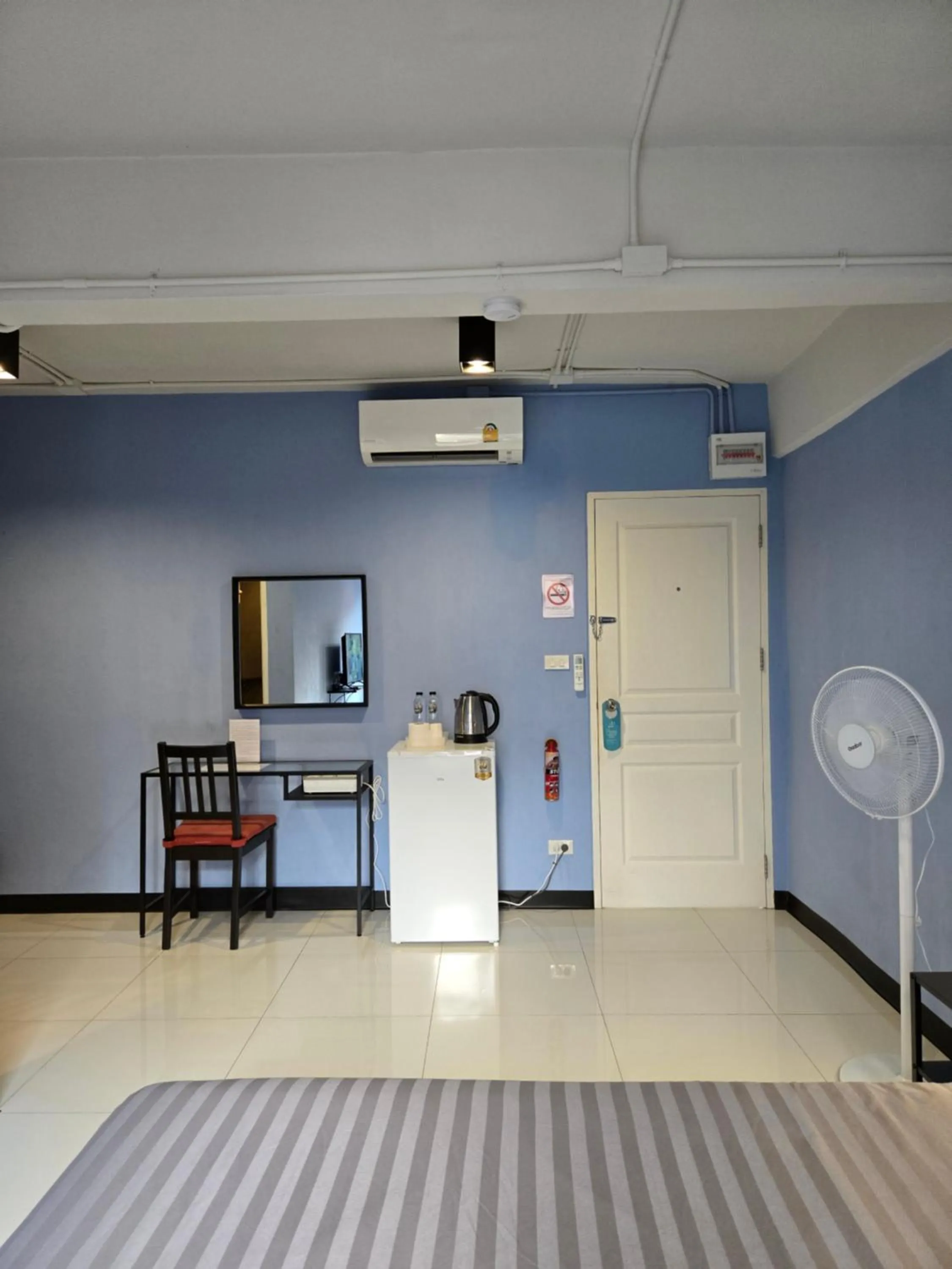 TV and multimedia in HOUSEMODE - BAANYAI @ Wongwian Yai