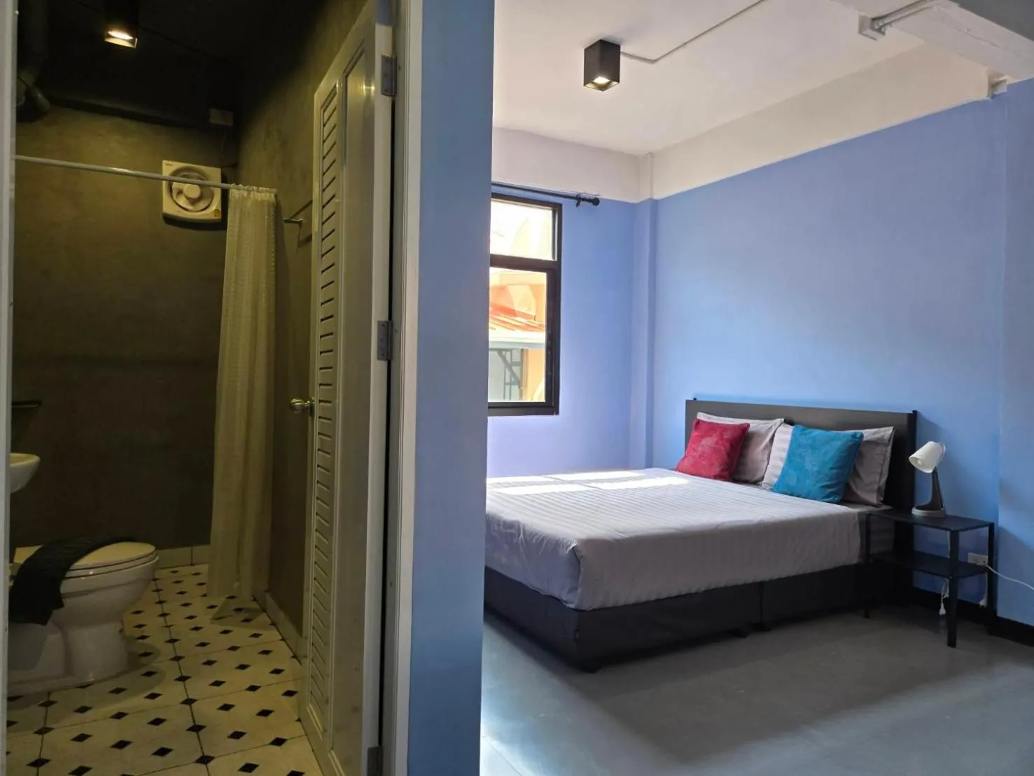 Bed in HOUSEMODE - BAANYAI @ Wongwian Yai