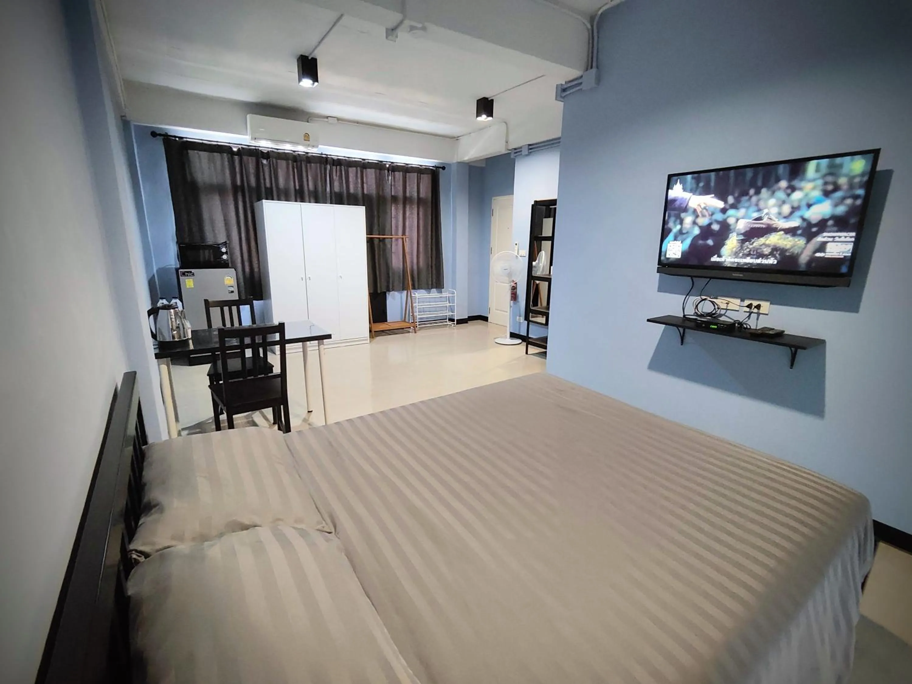 Bed in HOUSEMODE - BAANYAI @ Wongwian Yai