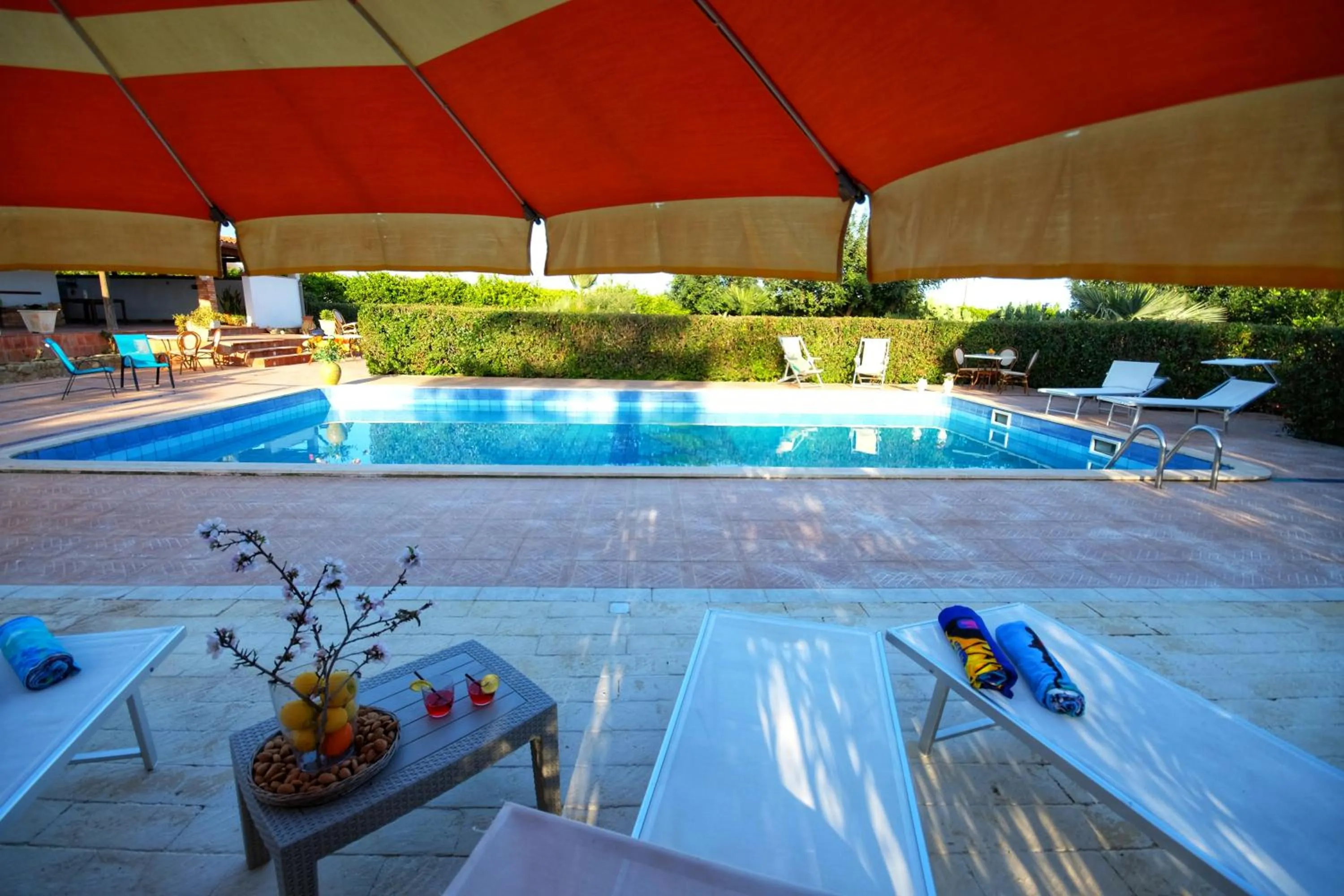Swimming pool in B&B Il Mandorleto Avola